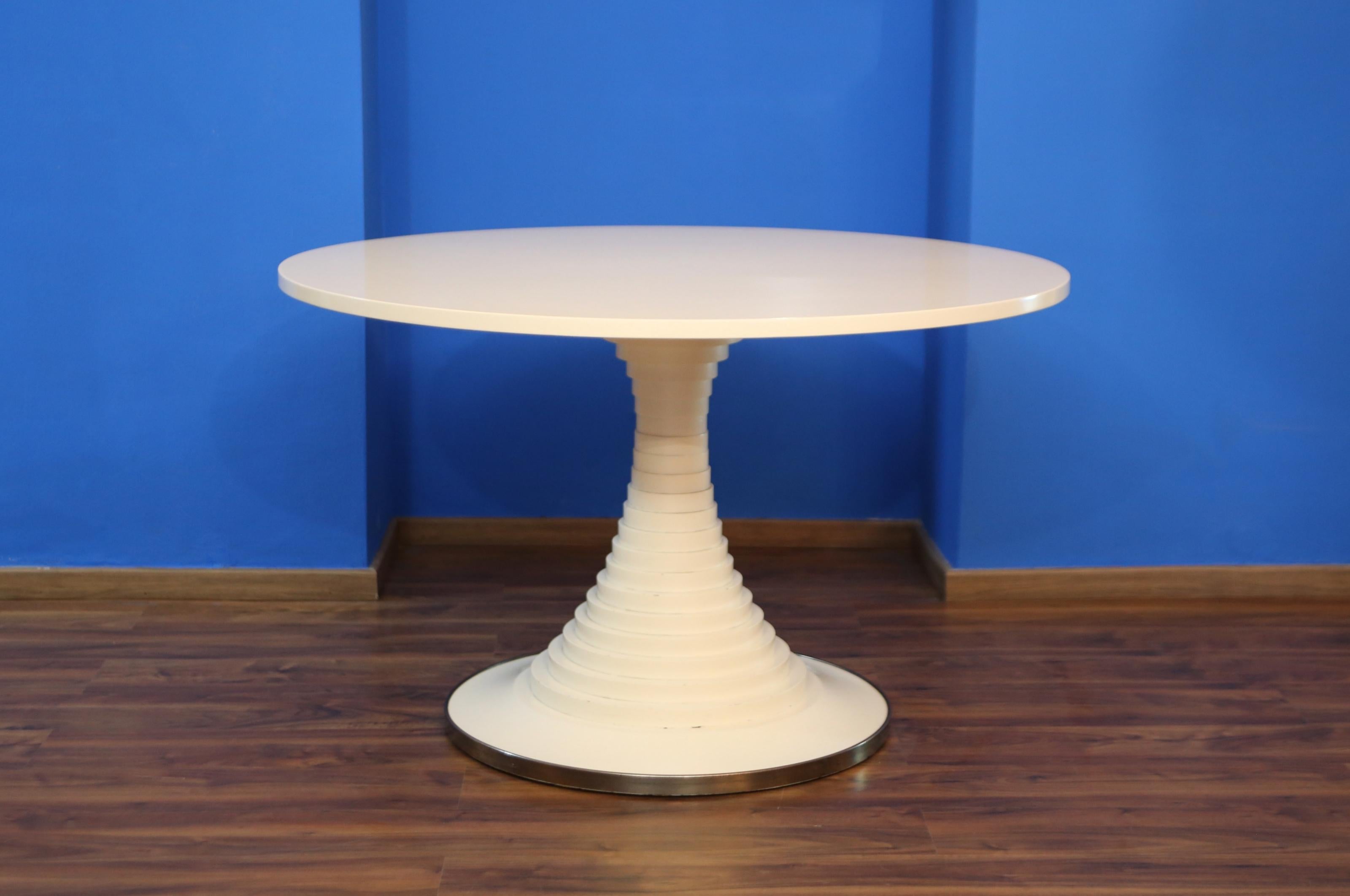 Mid-20th Century Table de salle à manger modèle 180 en bois de rose laqué blanc par Carlo De Carli pour Sormani en vente