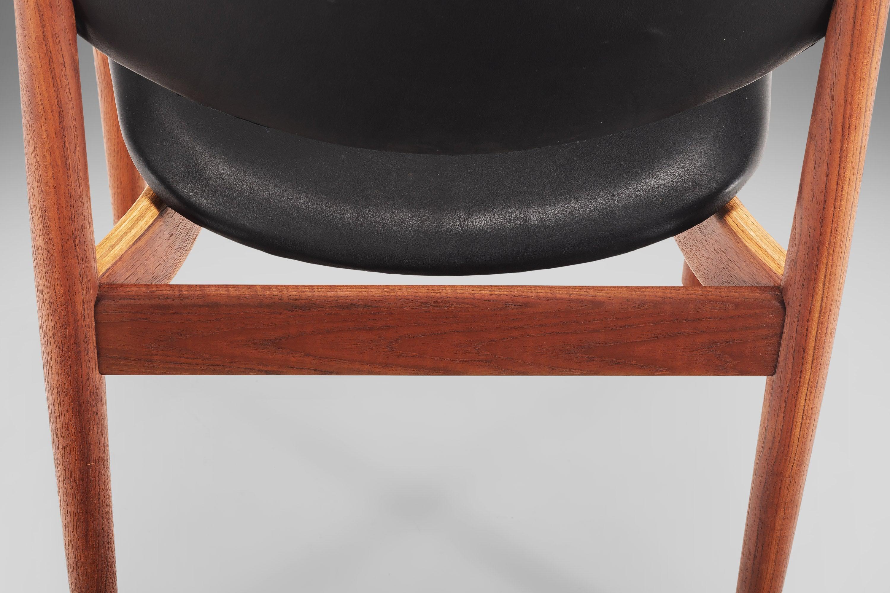 Model 197 Side / Desk / Dining Chair by Finn Juhl for France & Son, c. 1960's For Sale 6