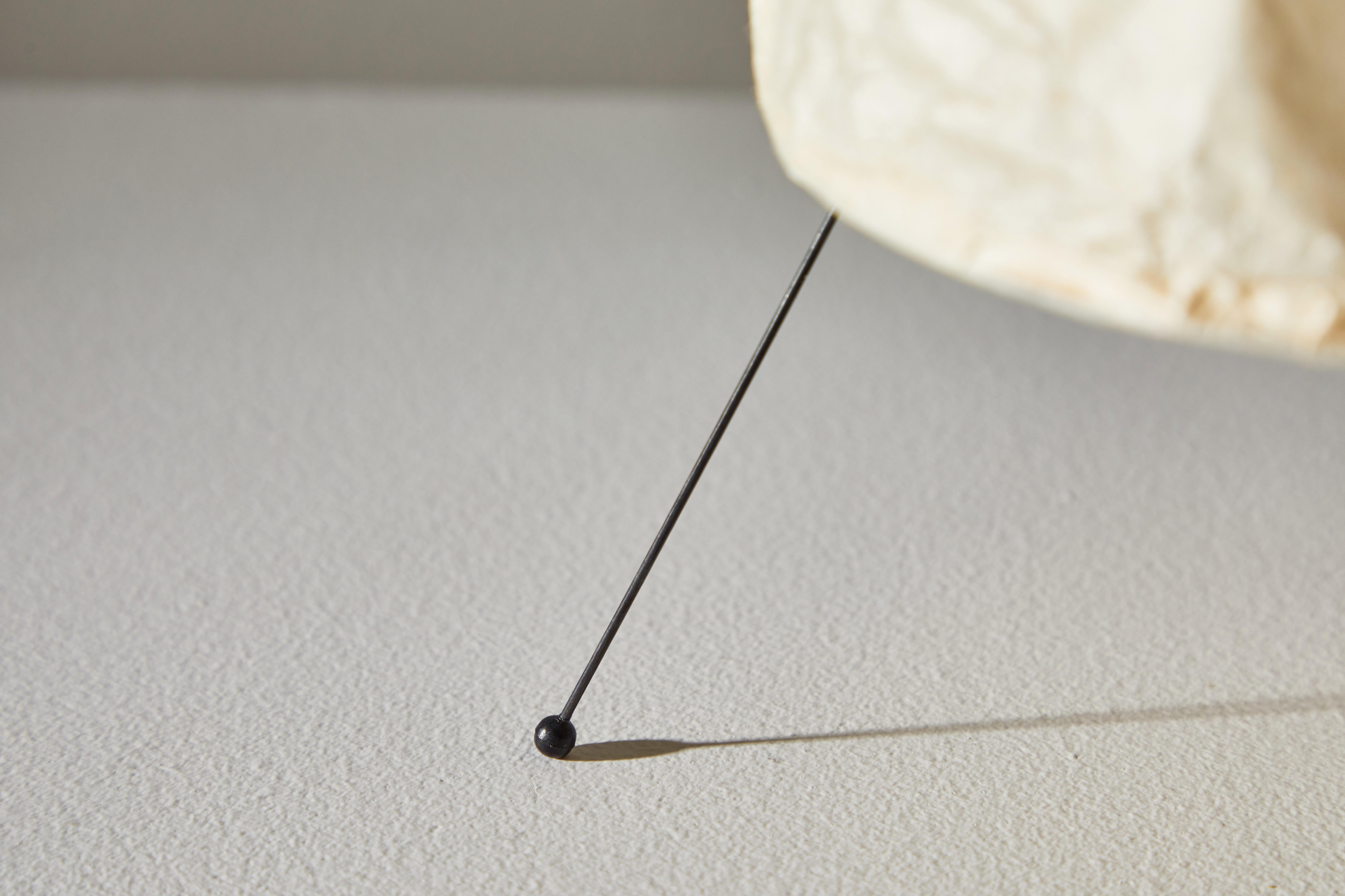 Lampe de table Model 1P par Isamu Noguchi pour Akari 4