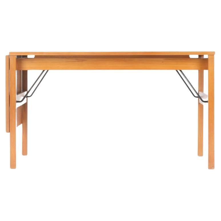 Model 200 dining table by Alain Richard for Meuble TV, 1954 For Sale