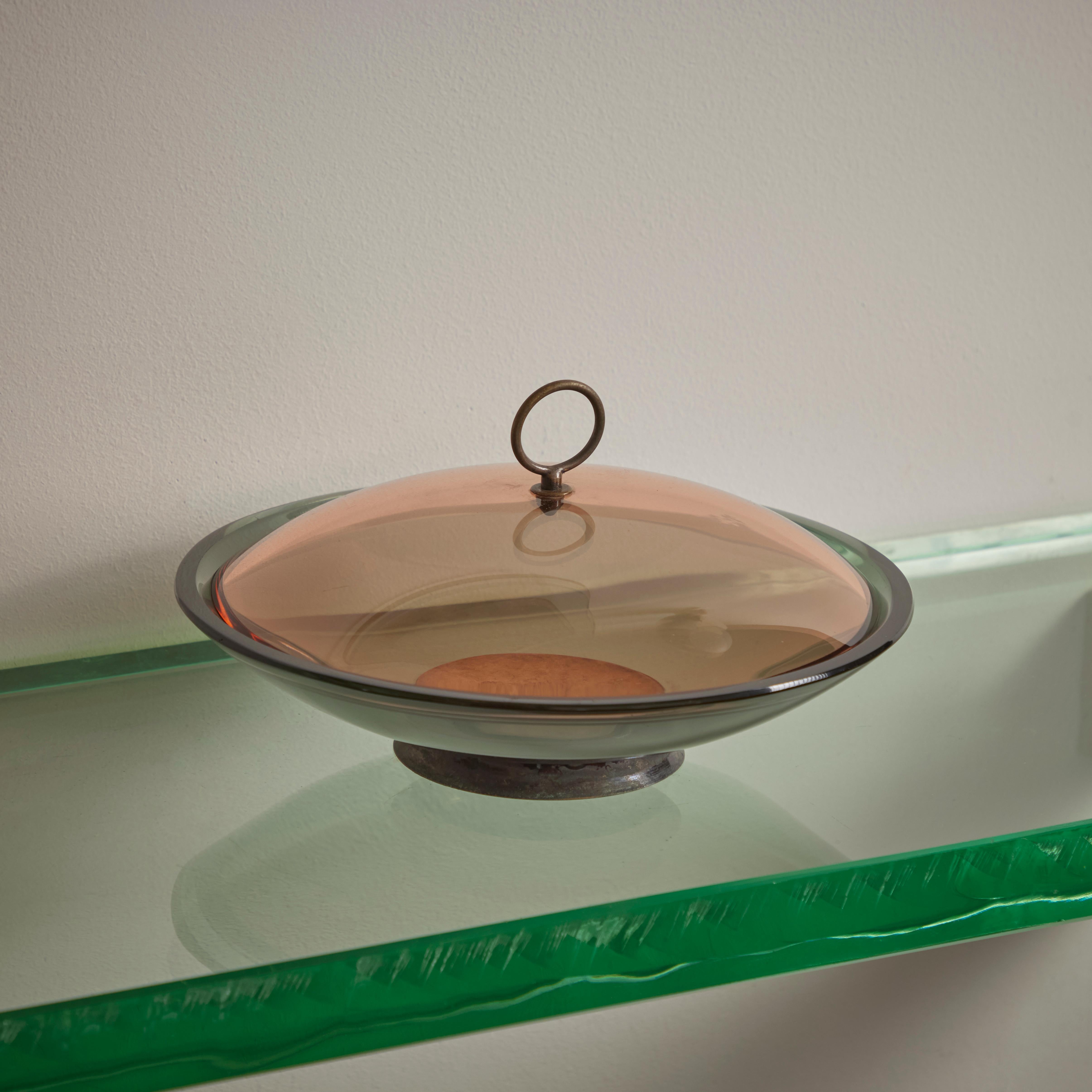 Lidded box with brass handle manufactured by Pietro Chiesa for Fontana Arte. Made in Milan circa 1960s.

Literature: Quaderni di Fontana Arte