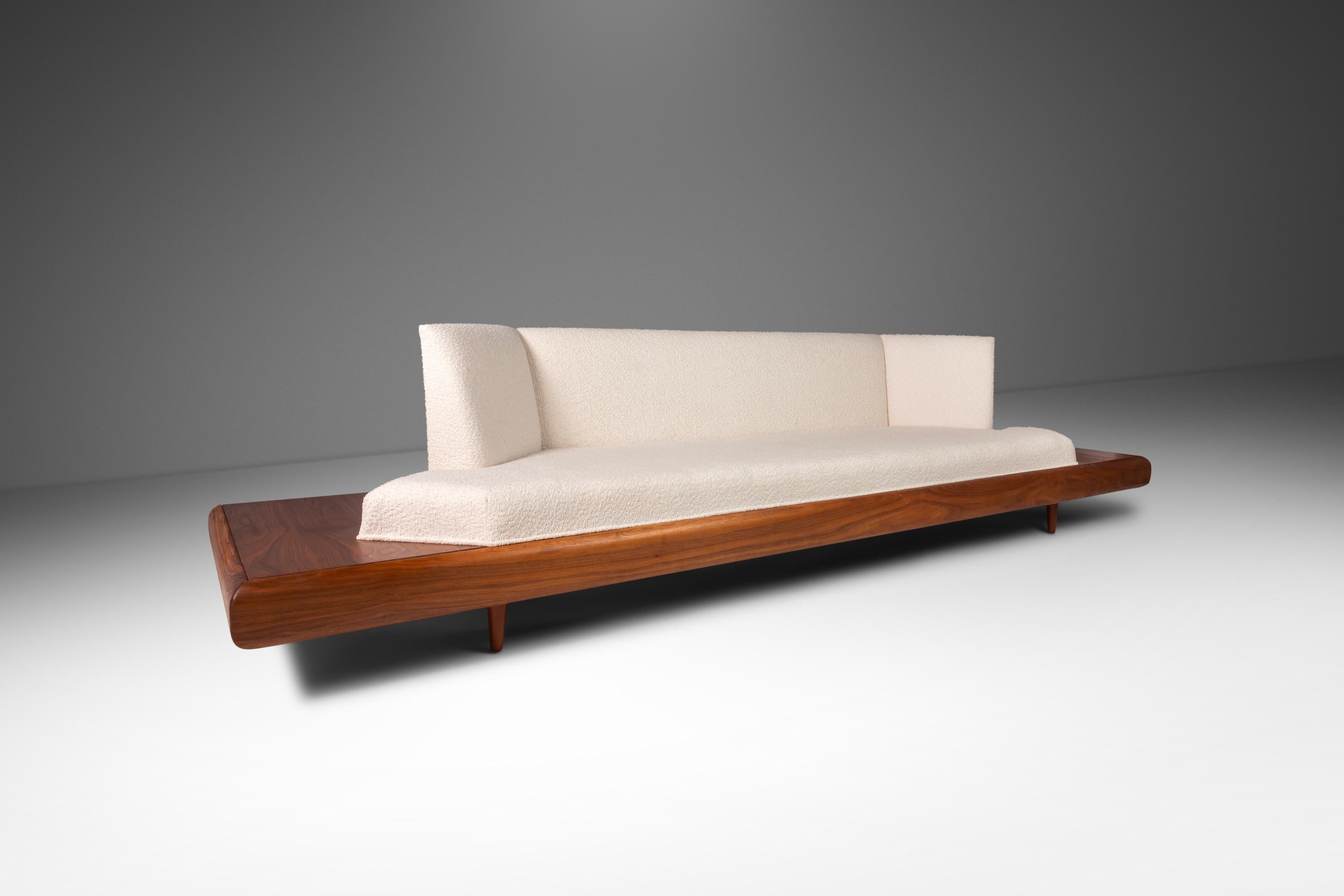 Model 2006-S Platform Sofa in Walnut & Bouclé by Adrian Pearsall for Craft 1960s For Sale 6