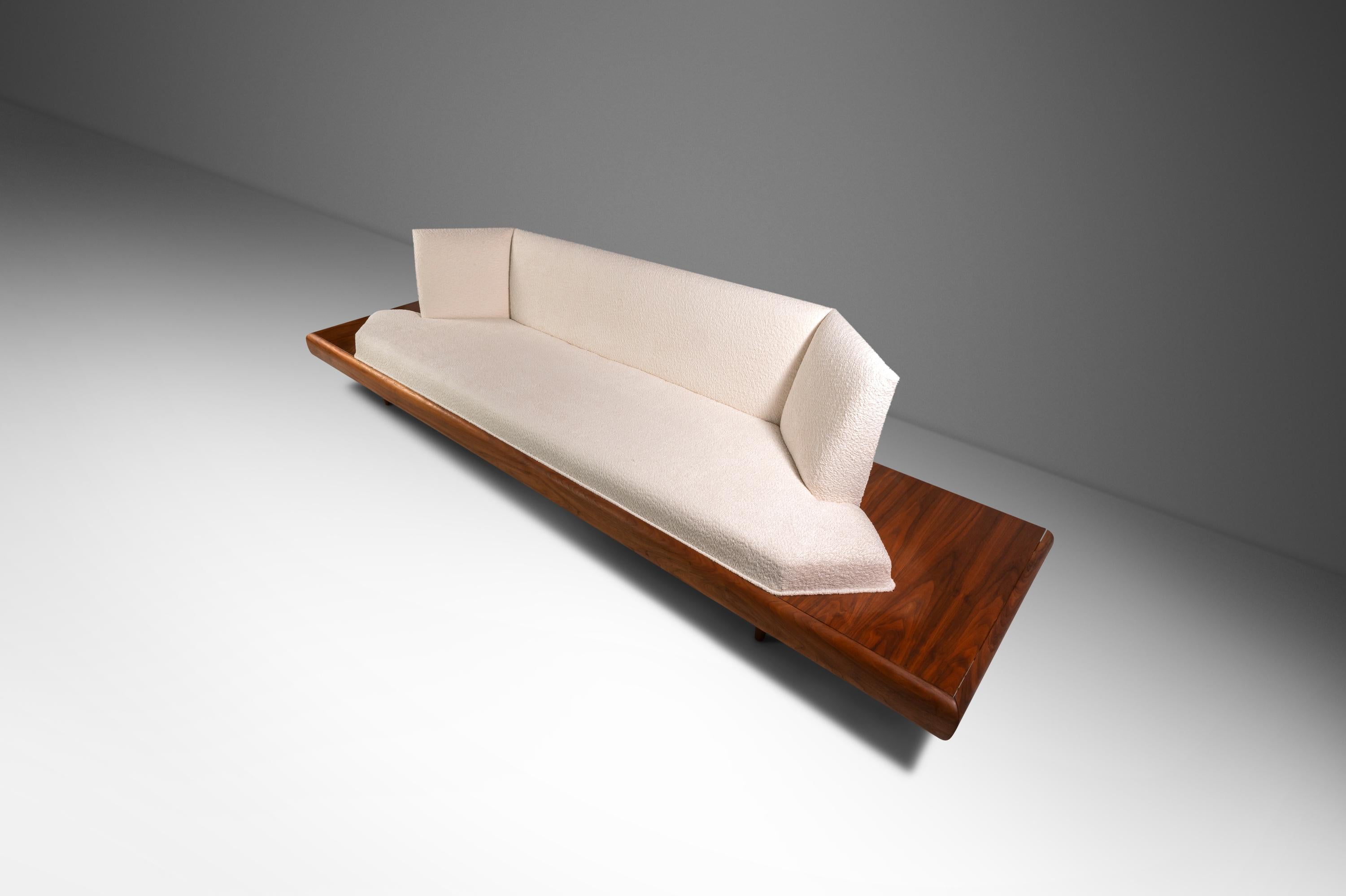Model 2006-S Platform Sofa in Walnut & Bouclé by Adrian Pearsall for Craft 1960s For Sale 7