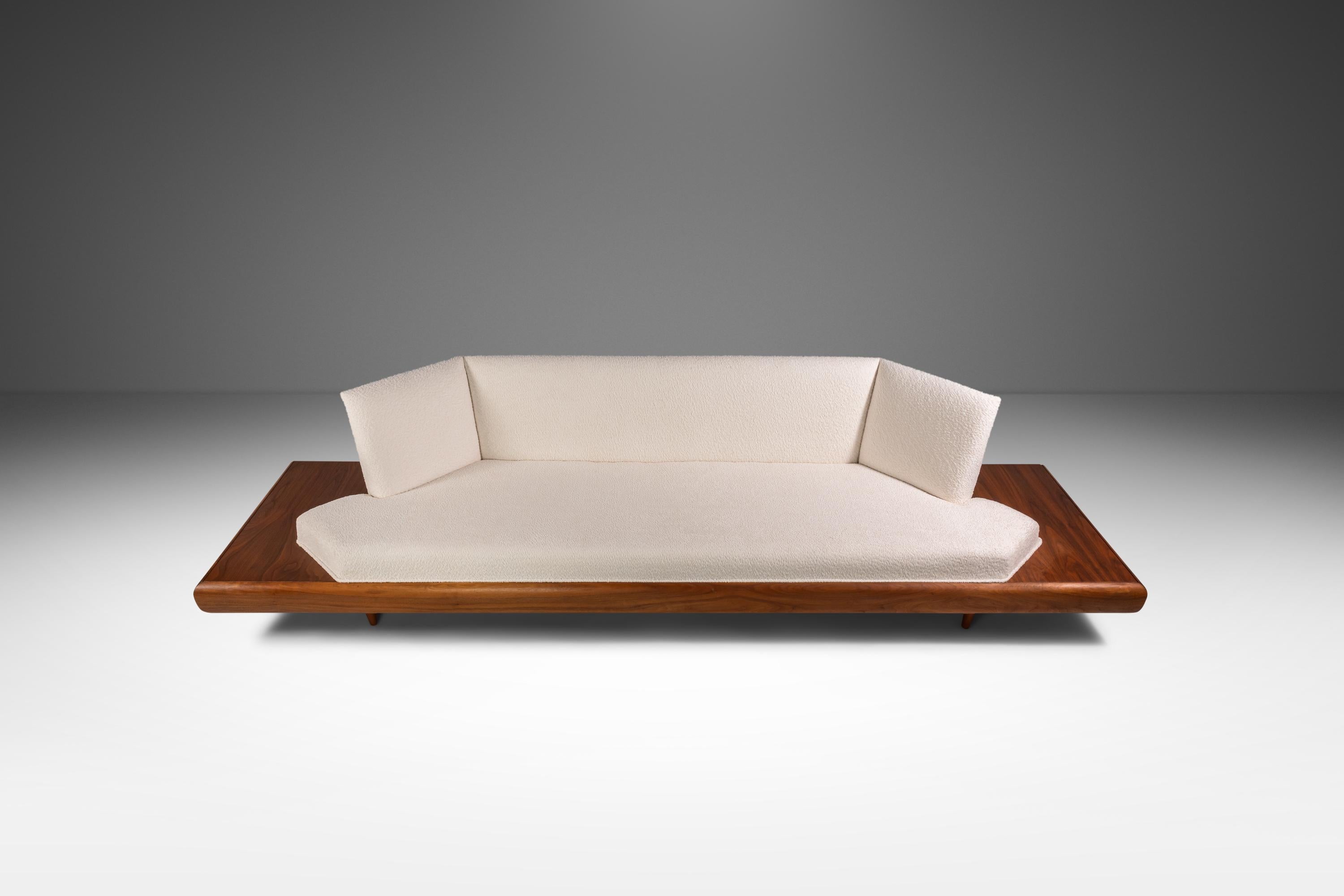 Model 2006-S Platform Sofa in Walnut & Bouclé by Adrian Pearsall for Craft 1960s For Sale 1
