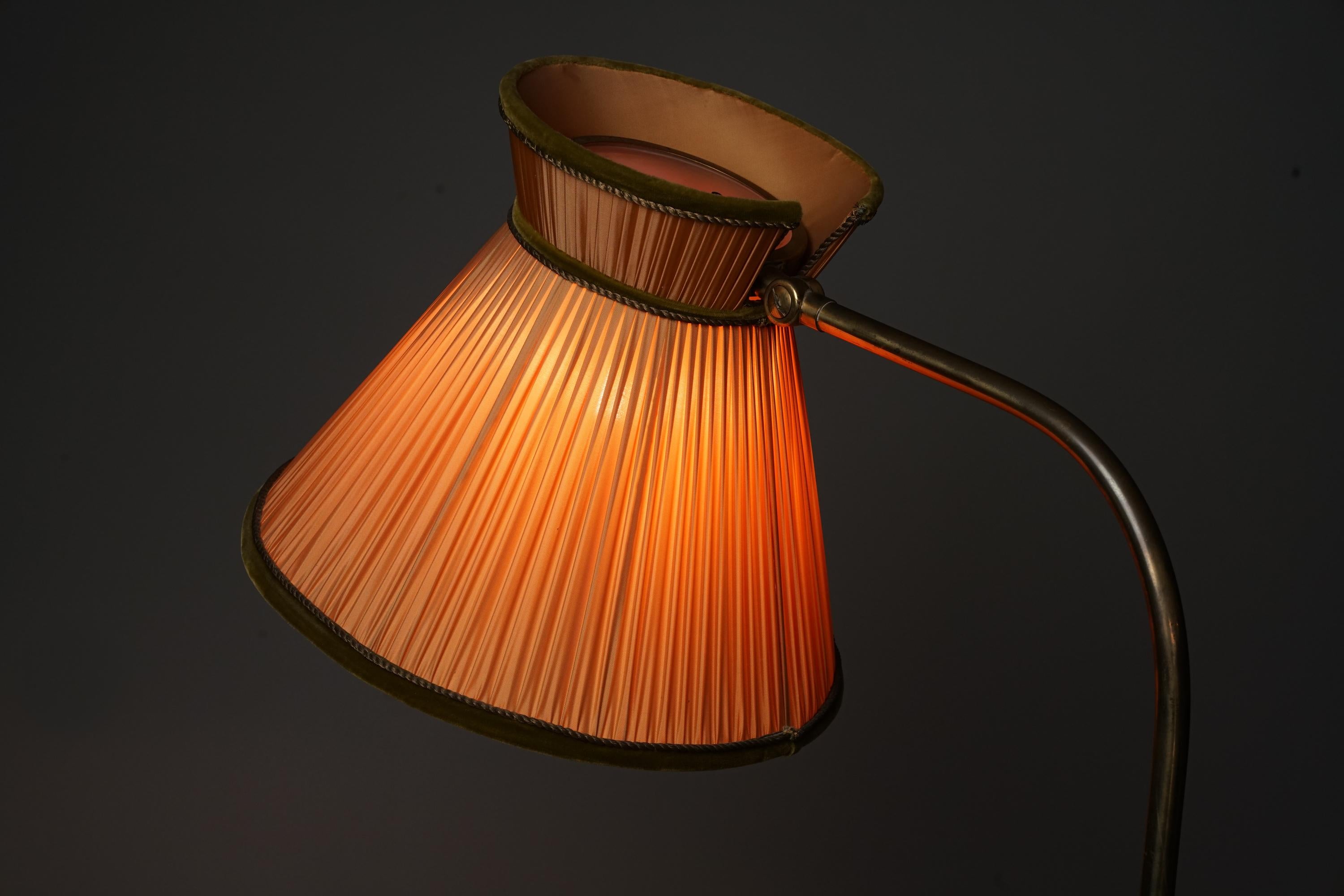 Model 2063 Floor Lamp, Lisa Johansson-Pape, Orno Oy, 1940/1950s For Sale 3
