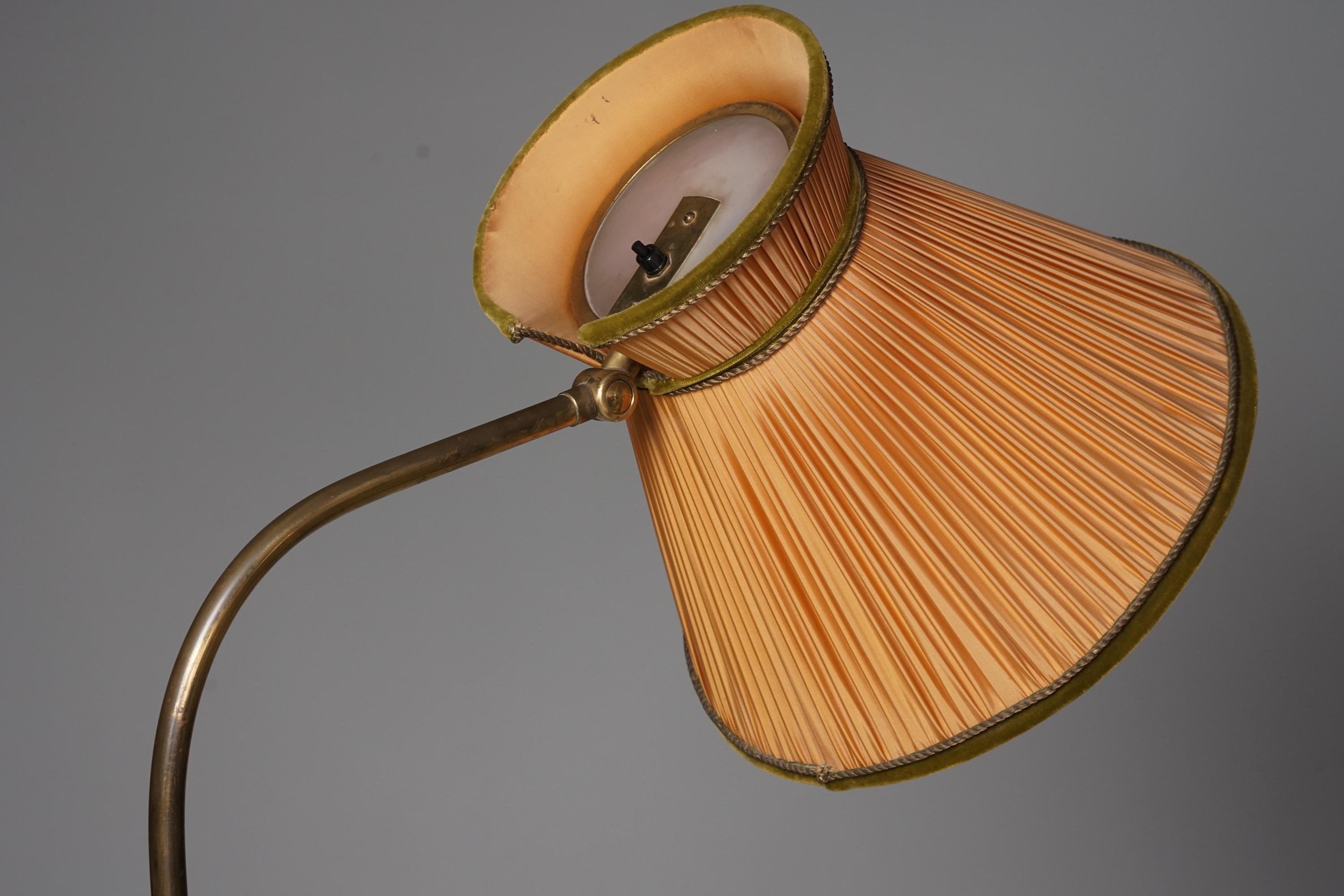 Scandinavian Modern Model 2063 Floor Lamp, Lisa Johansson-Pape, Orno Oy, 1940/1950s For Sale