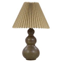 Model 20653 - Table lamp in fluted stoneware by Axel Salto