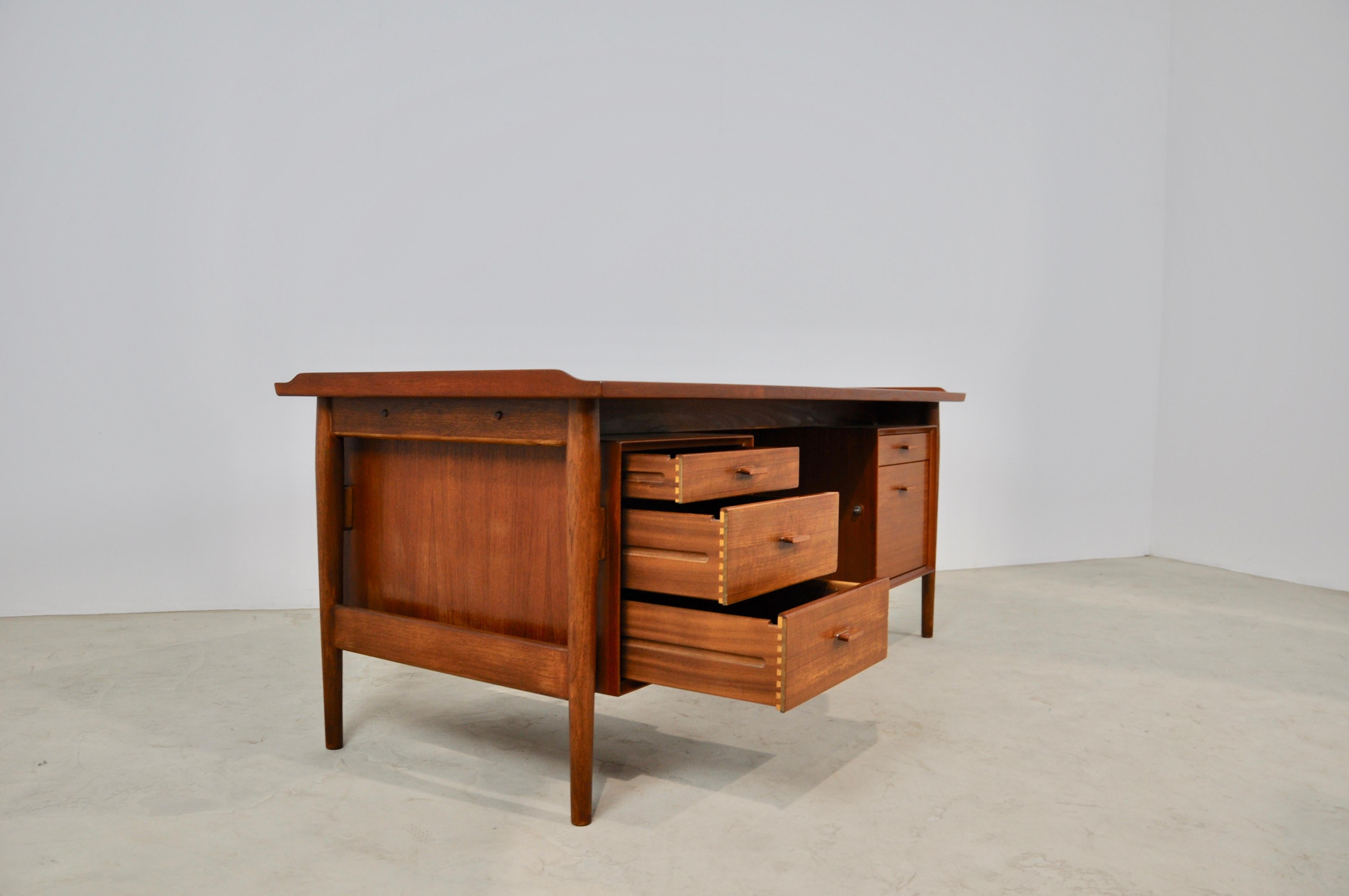 Mid-20th Century Model 207 Desk by Arne Vodder for Sibast, 1960s