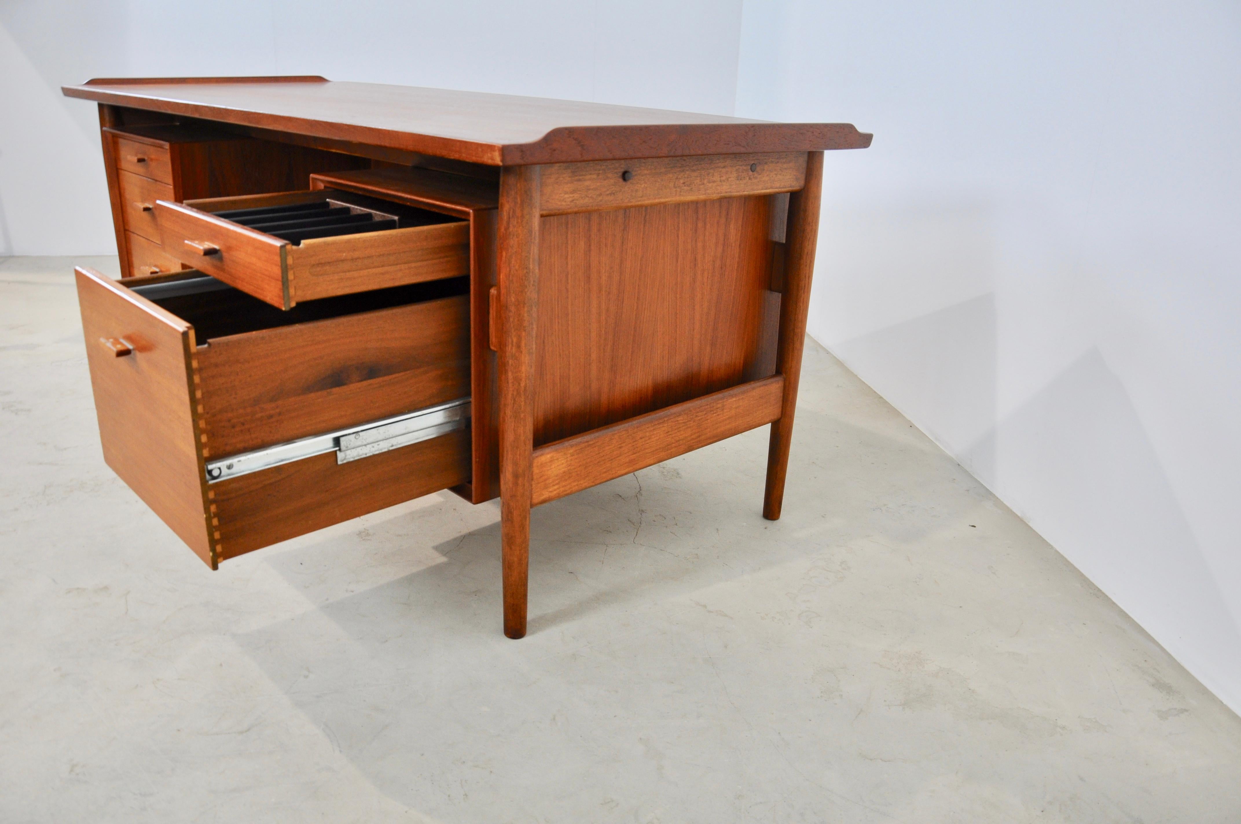 Model 207 Desk by Arne Vodder for Sibast, 1960s 1