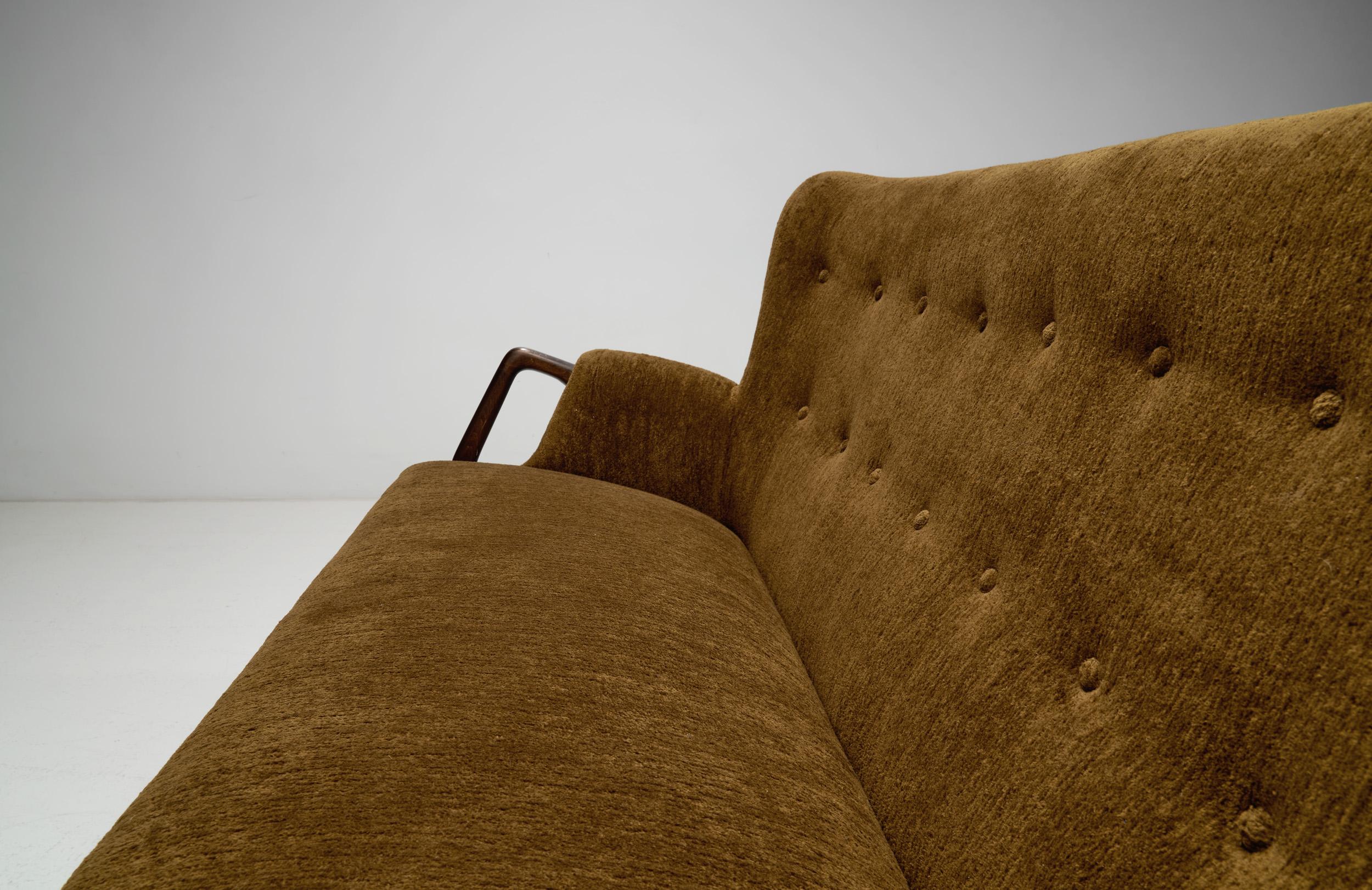 Fabric “Model 214” Two-Seater Sofa by Kurt Olsen for Slagelse Møbelværk, Denmark 1960s