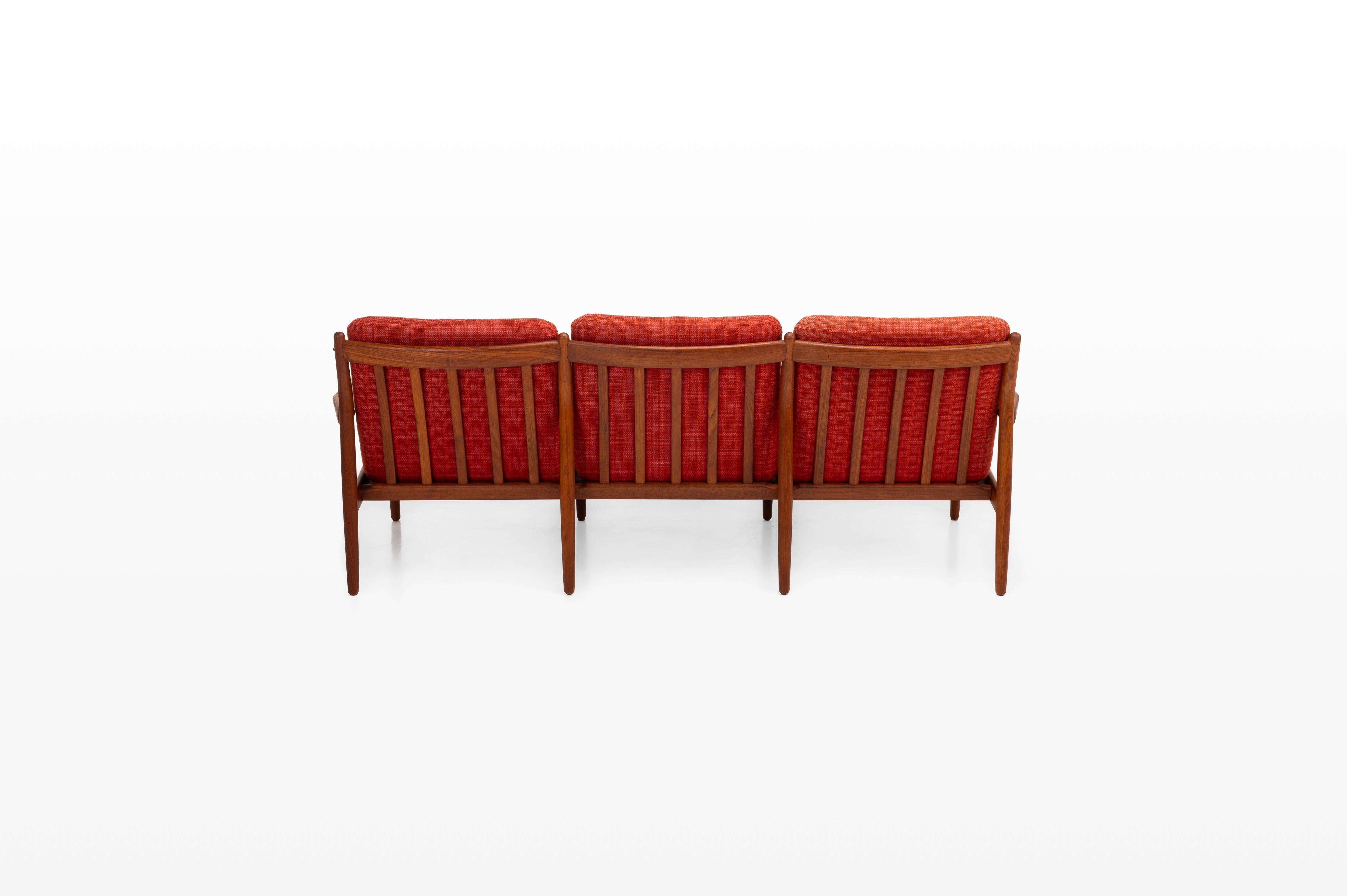 Sofa Modell 218 von Grete Jalk für Glostrup Mobelfabrik (Skandinavische Moderne) im Angebot