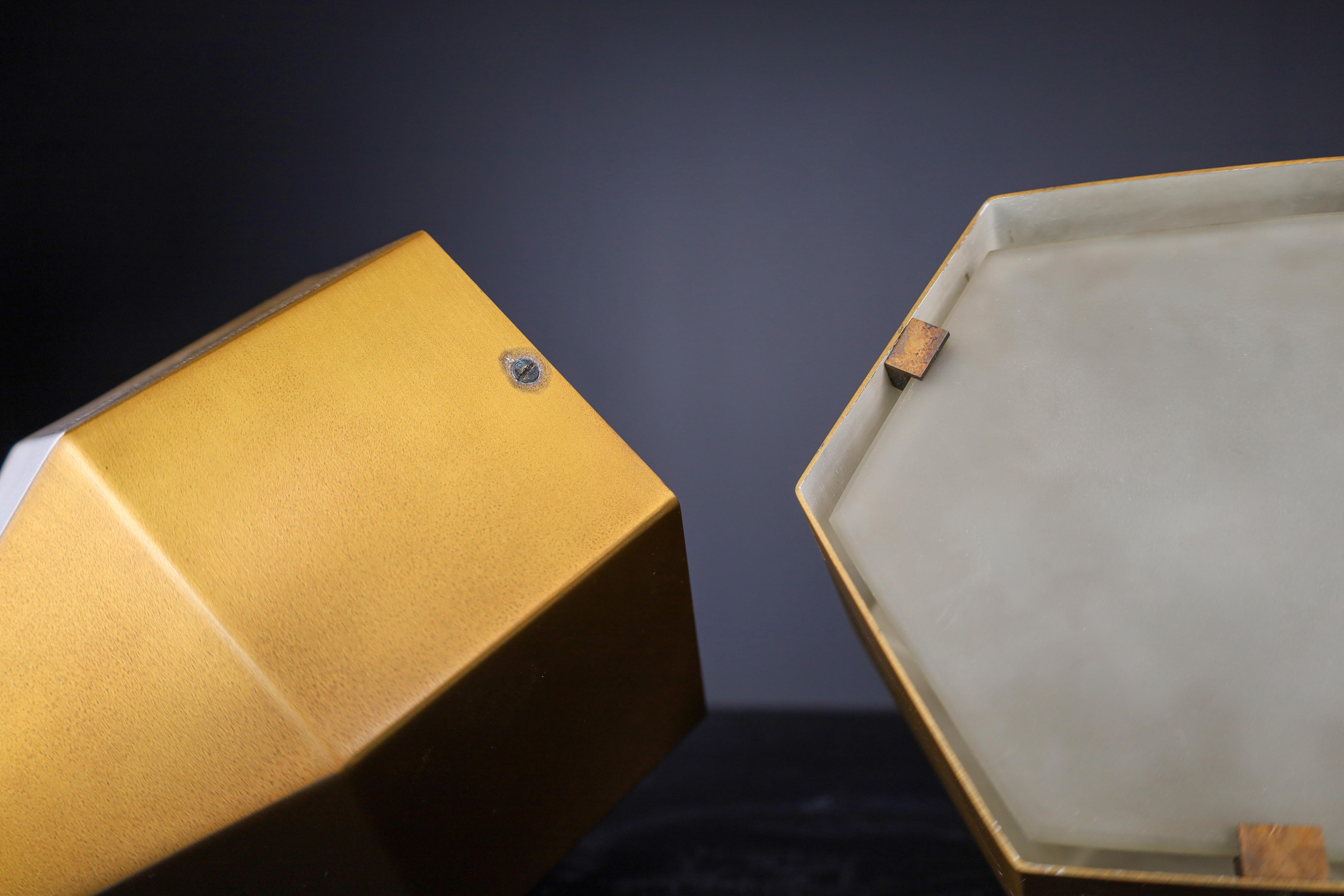 Lampes de bureau modèle 2202 en laiton et verre cristal de Max Ingrand pour Fontana Arte en vente 4