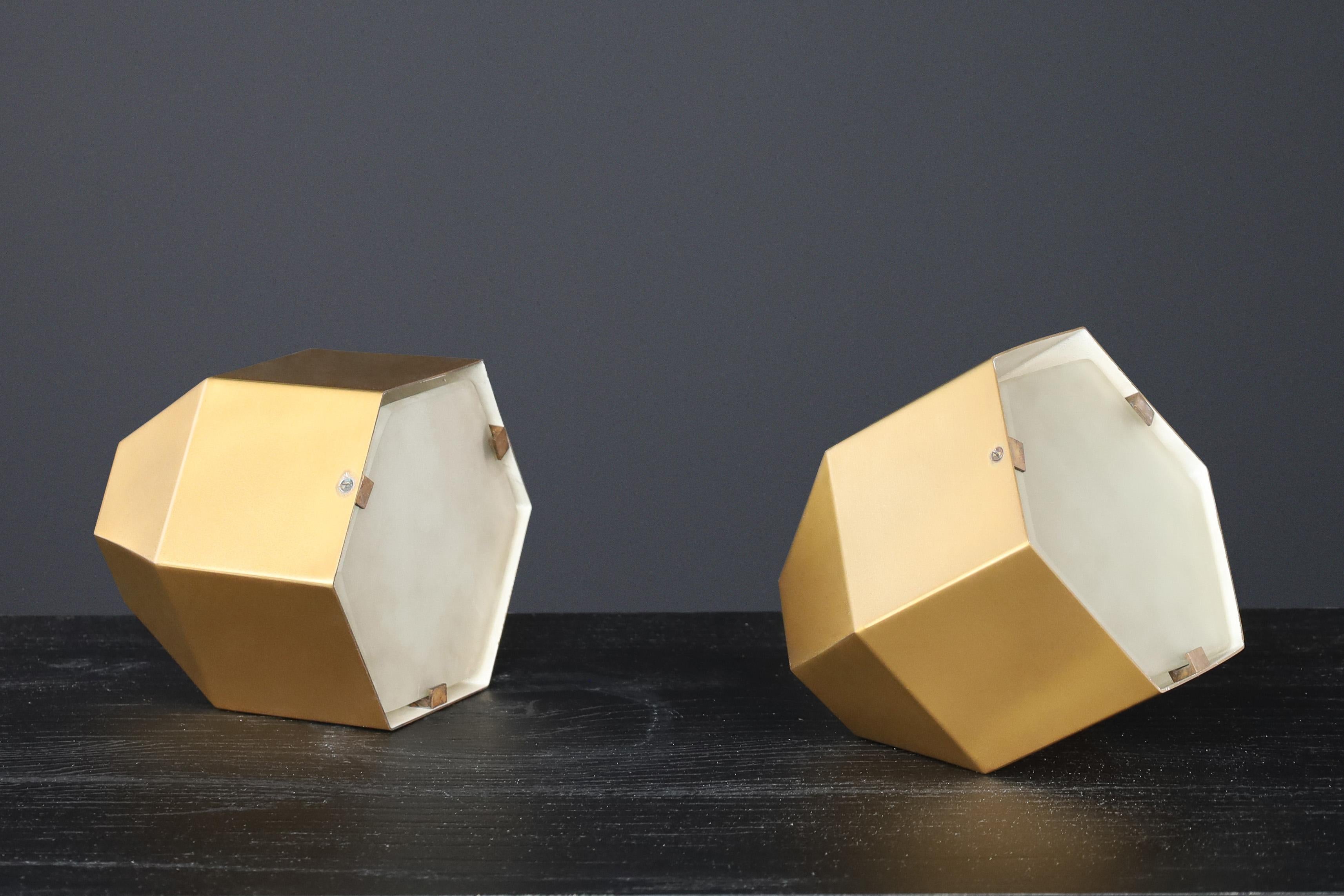 Lampes de bureau modèle 2202 en laiton et verre cristal de Max Ingrand pour Fontana Arte en vente 2