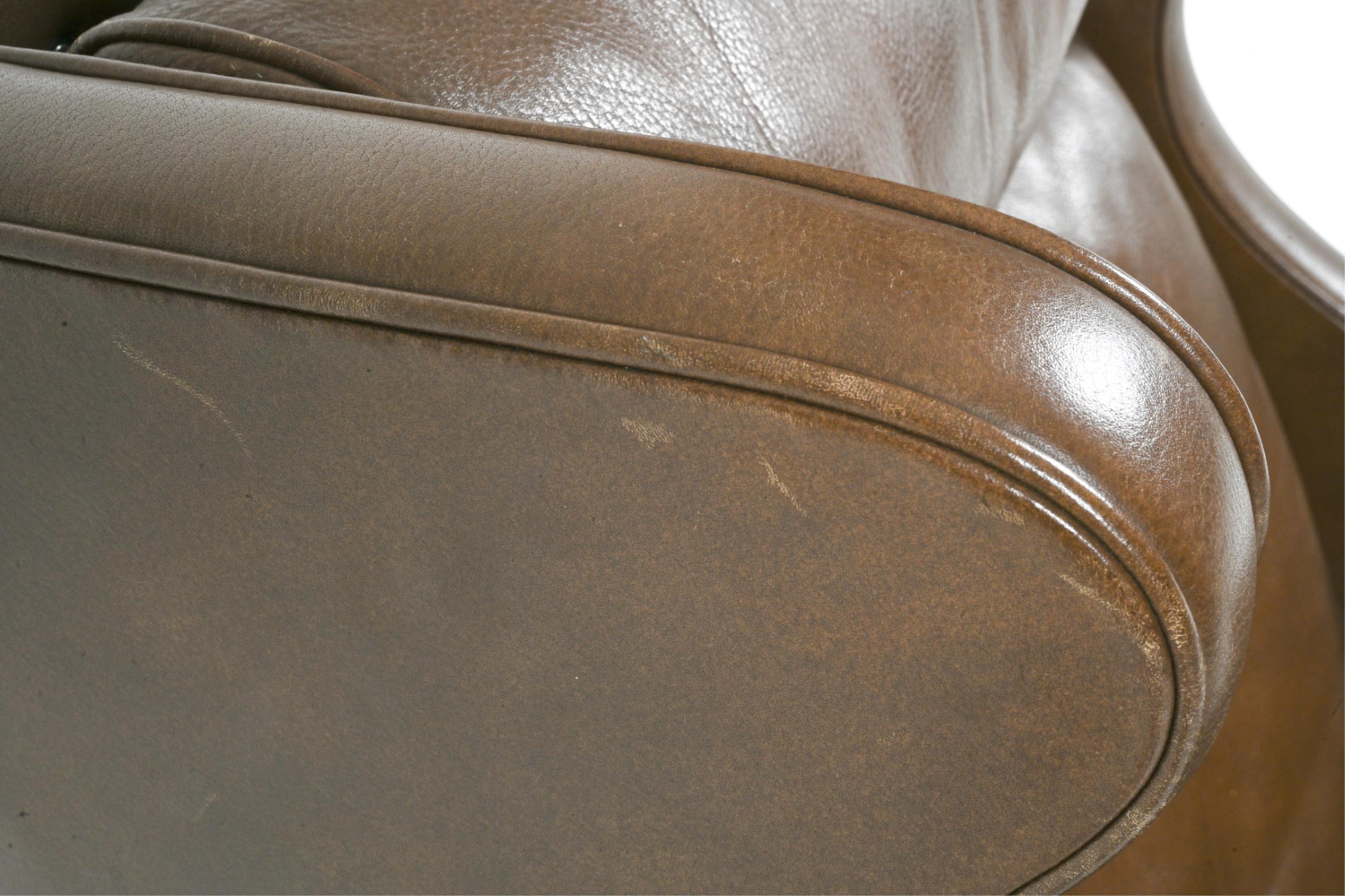 Model 2204 Leather Wingback Armchair by Børge Mogensen for Fredericia, Denmark 5