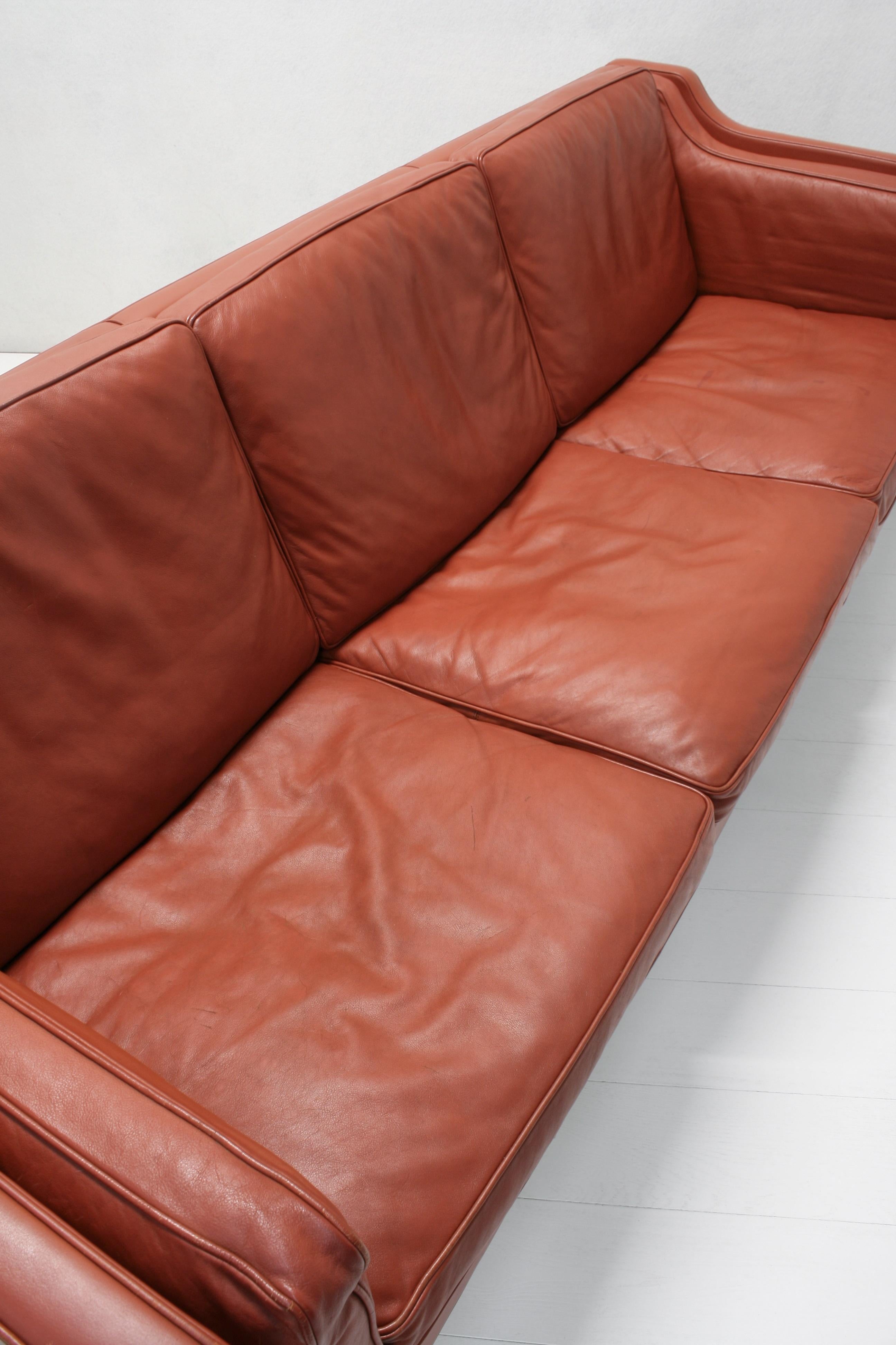 Model No. 2213 3-Sitzer Sofa in Leder von Børge Mogensen für Fredericia Stolefabrik (20. Jahrhundert) im Angebot
