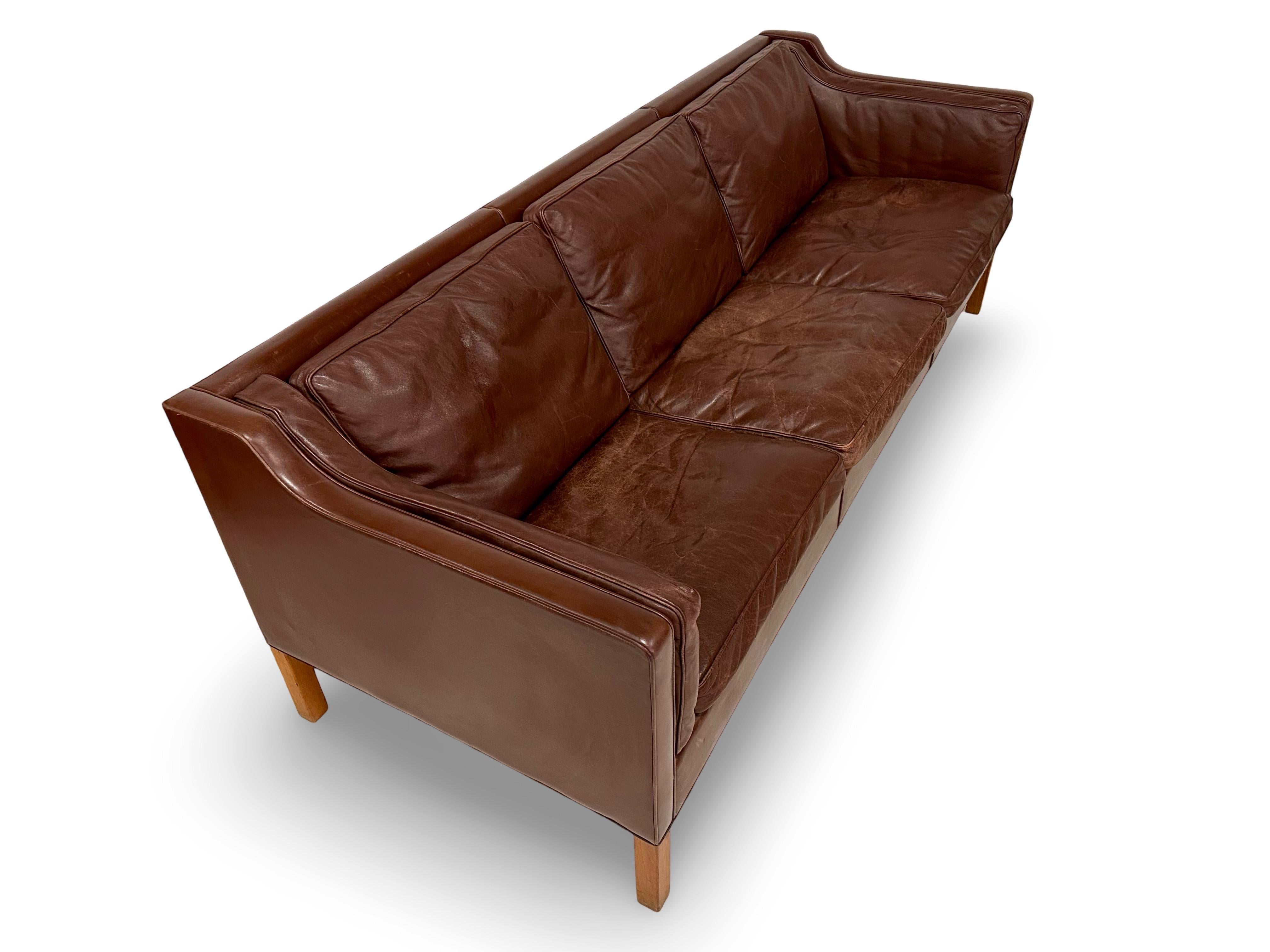Modell 2213 Ledersofa von Børge Mogensen, Fredericia Furniture, Dänemark. (Skandinavische Moderne) im Angebot