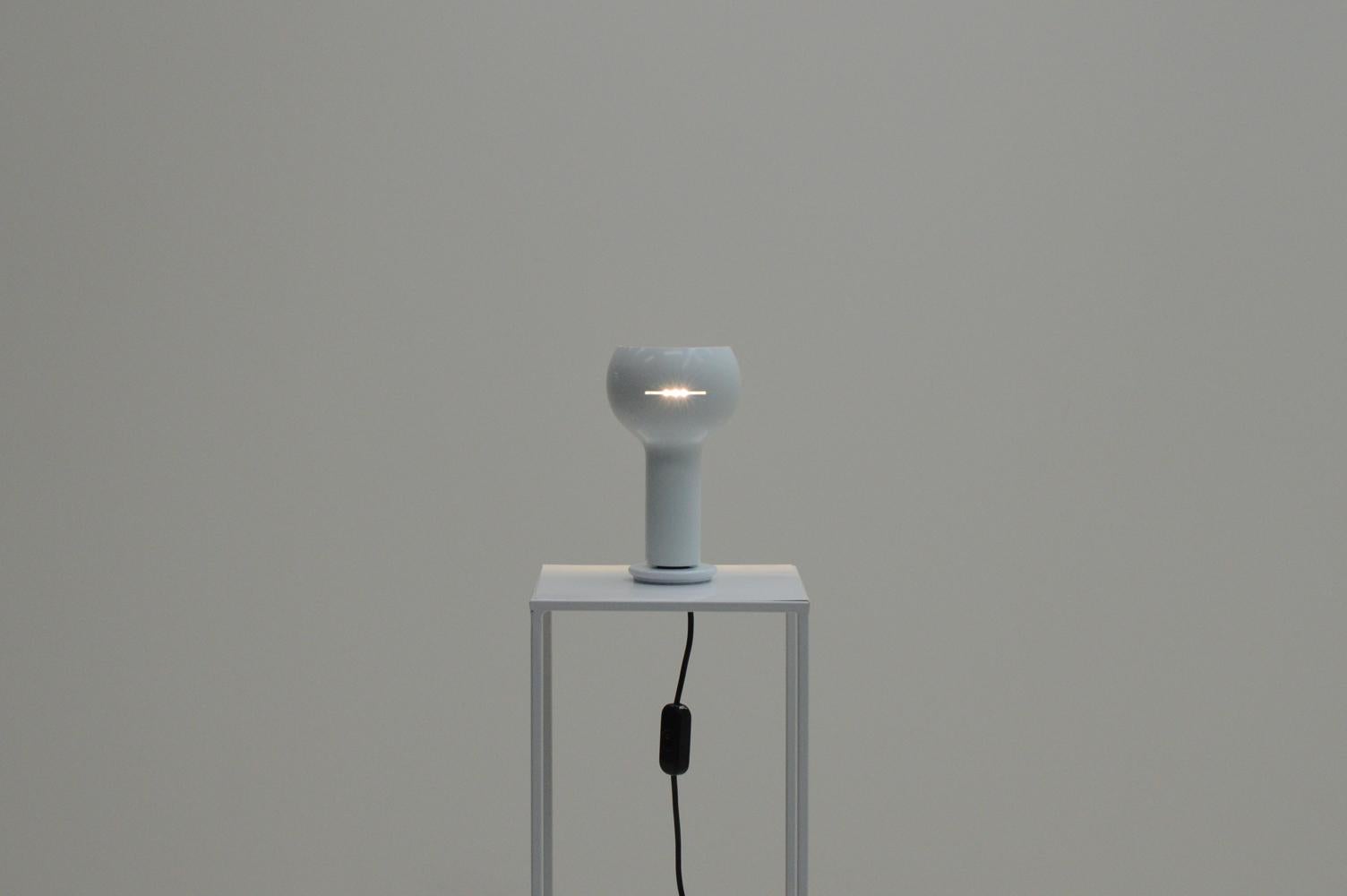 Mid-Century Modern Lampe de table modèle 222 ou flash de Joe Colombo pour Oluce, Italie, années 1960. en vente