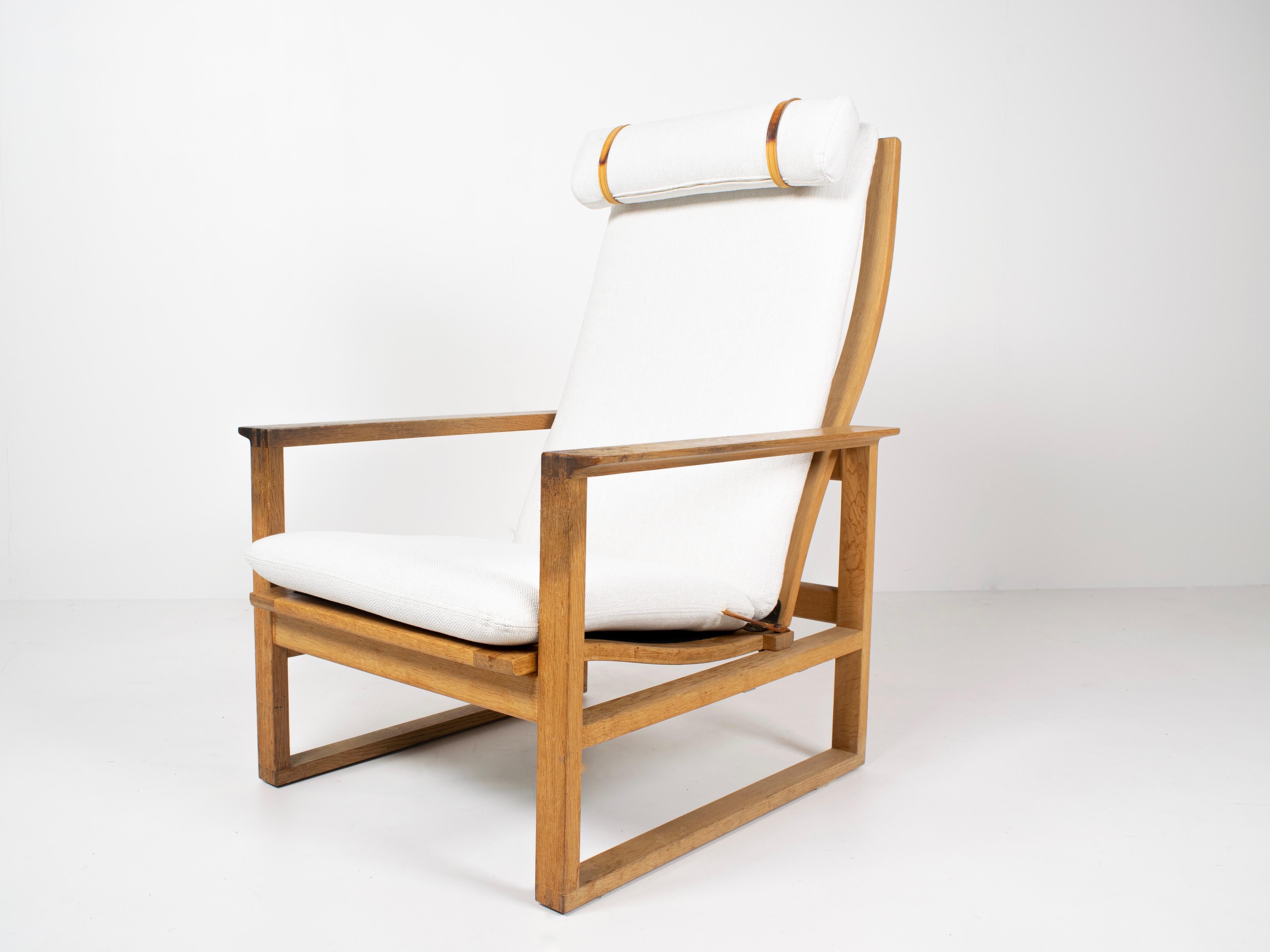 Scandinavian Modern Model 2254 Lounge Chair by Børge Mogensen for Fredericia Stolefabrik, 1960s For Sale