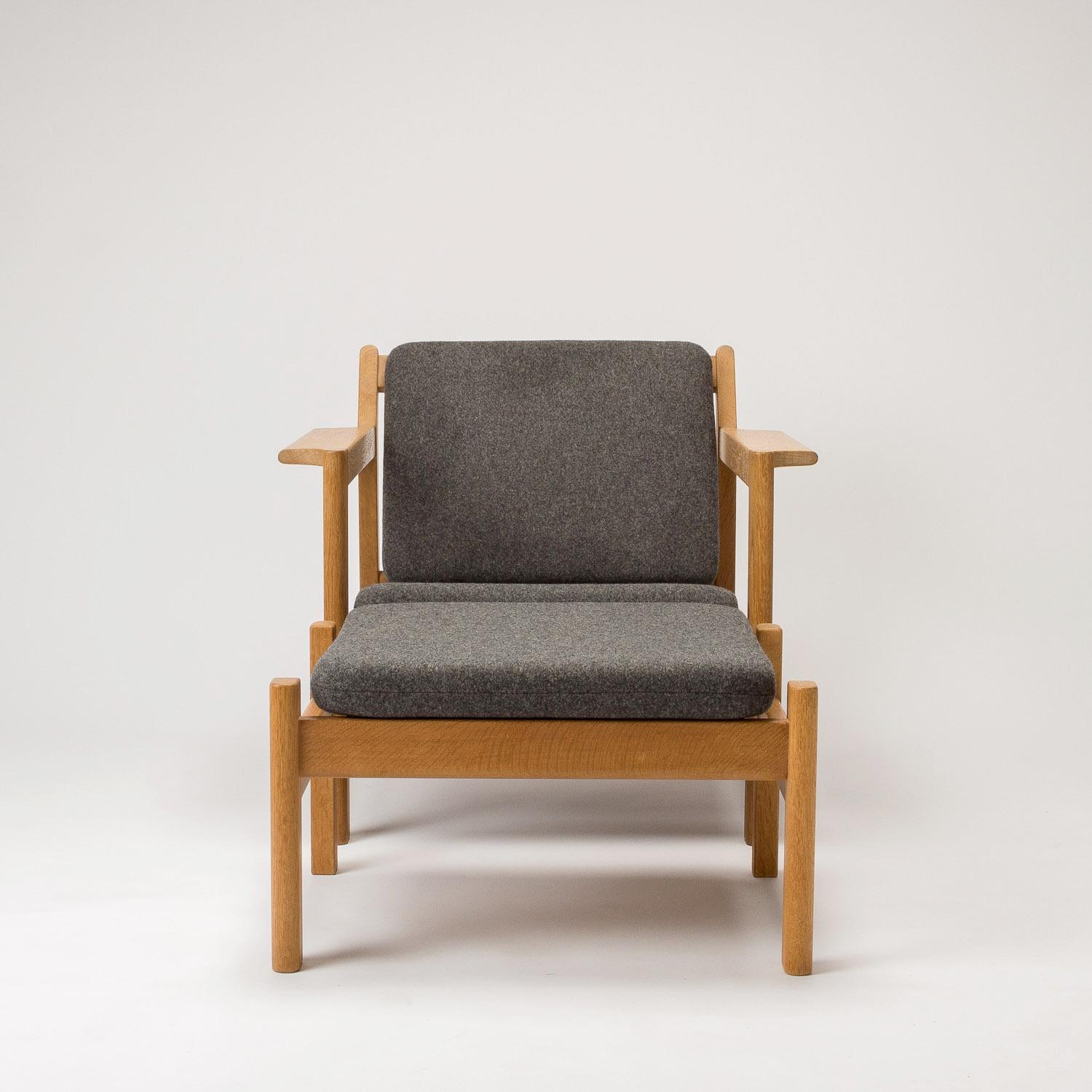 Mid-20th Century Model 227 Armchair & 228 Footstool by Børge Mogensen for Fredericia, Denmark For Sale