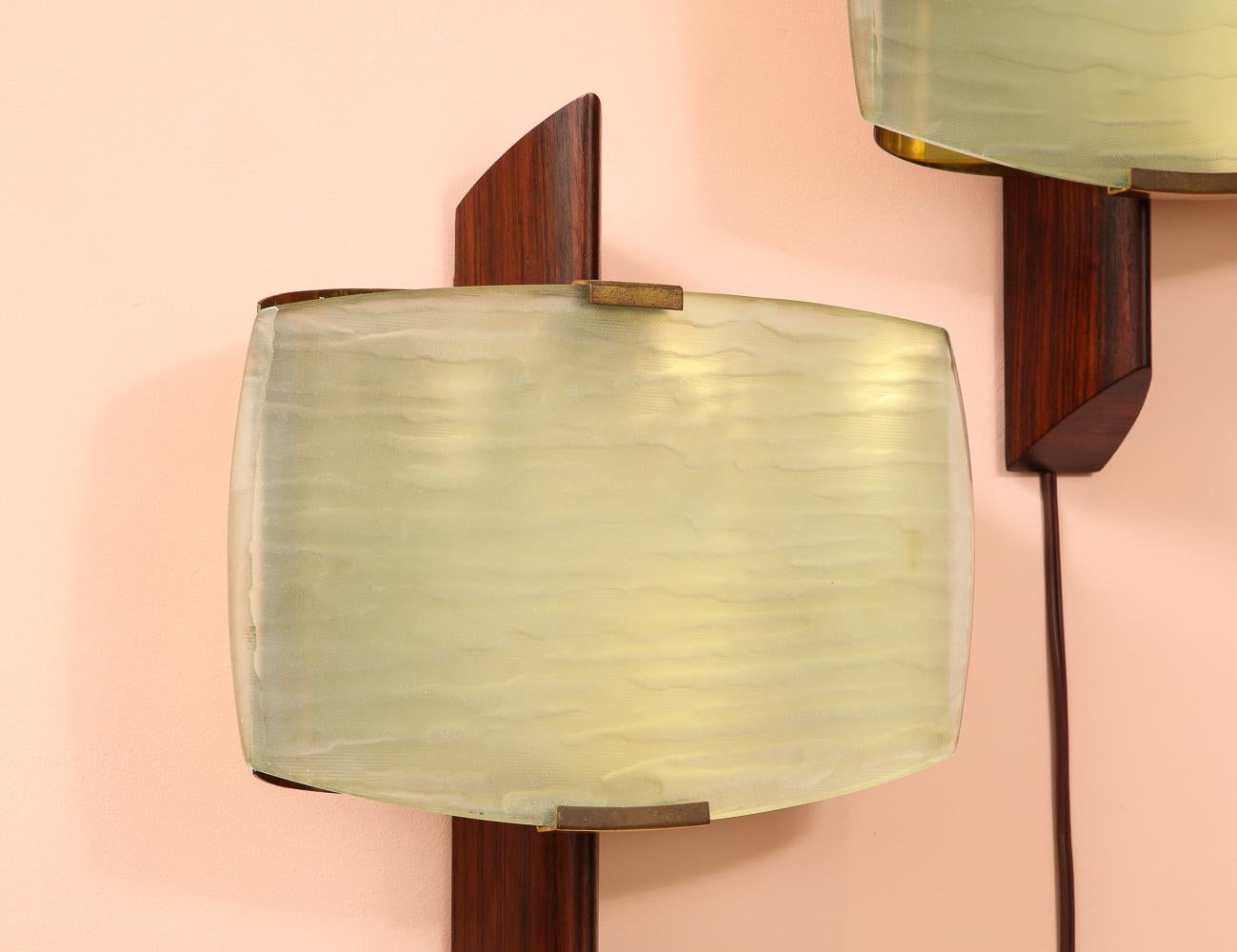 Model 2272 Wall Lights by Max Ingrand for Fontana Arte In Good Condition For Sale In New York, NY