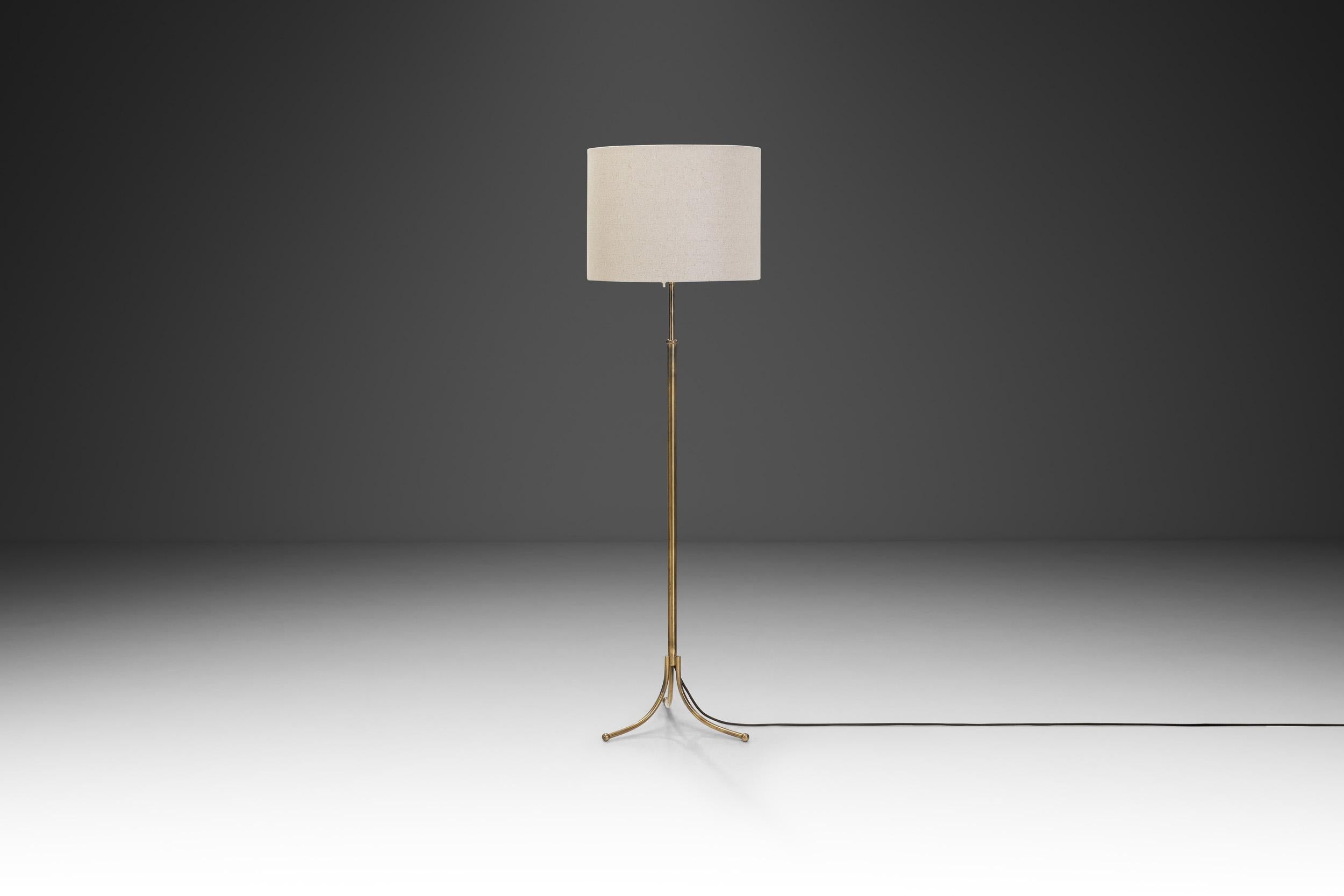 Mid-Century Modern Model 