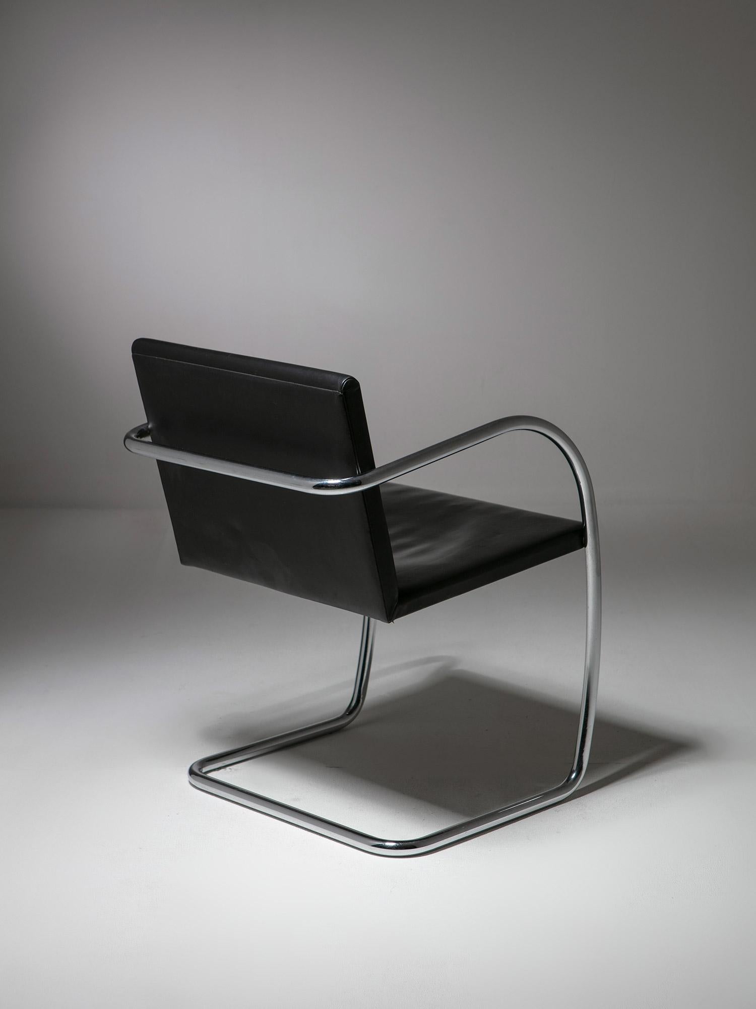 Model 245 Chrome and Leather Armchair by Mies van der Rohe for Knoll, 1960s In Good Condition For Sale In Milan, IT