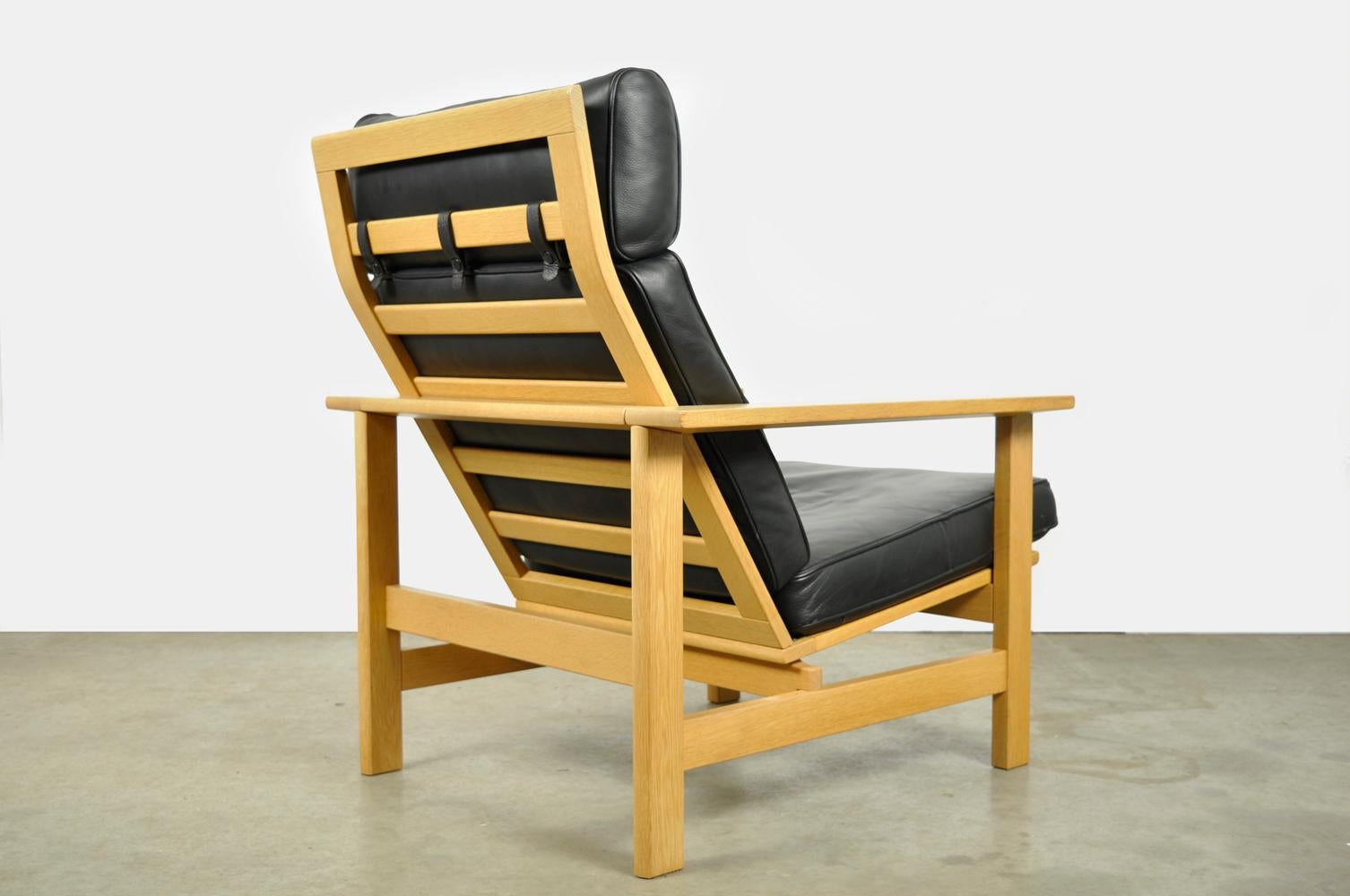 Model 2461 Lounge Chair by Søren Holst for Frederica Stolefabrik, Denmark, 1980s 2