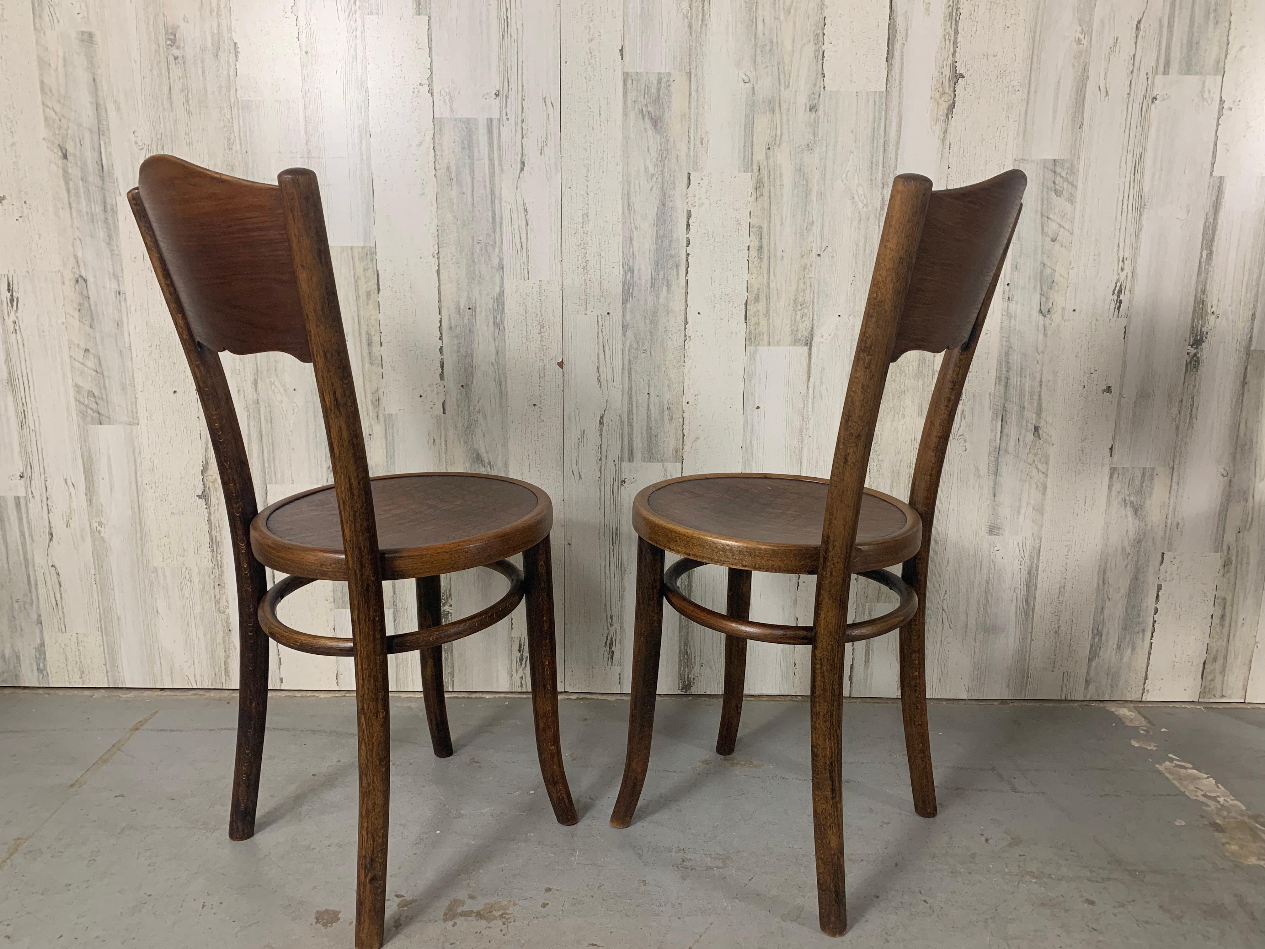 Modell 255 Thonet Bugholzstühle „Crocodile“ Muster-Set aus 6 Stühlen im Angebot 4