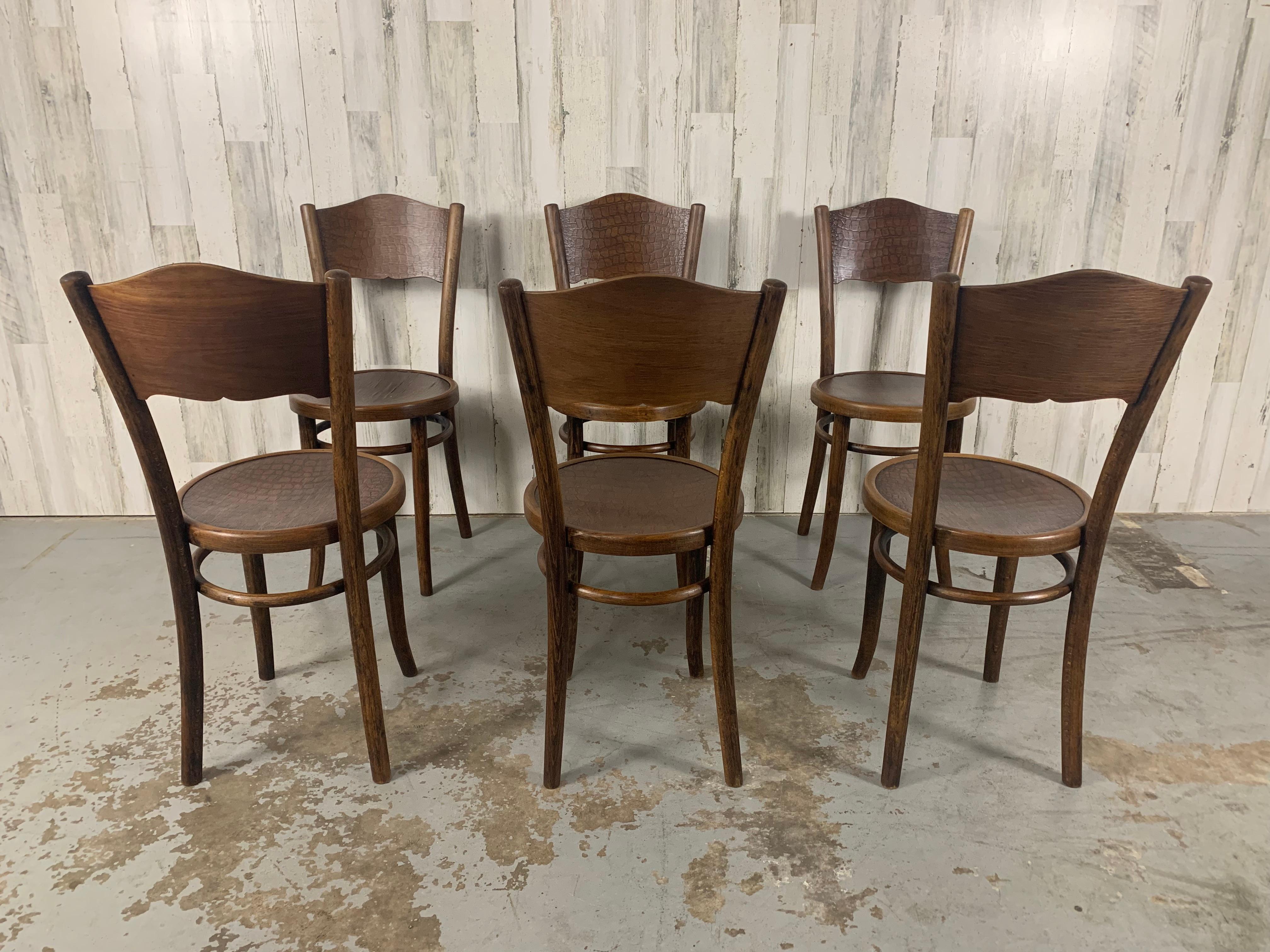 Modell 255 Thonet Bugholzstühle „Crocodile“ Muster-Set aus 6 Stühlen (Art nouveau) im Angebot