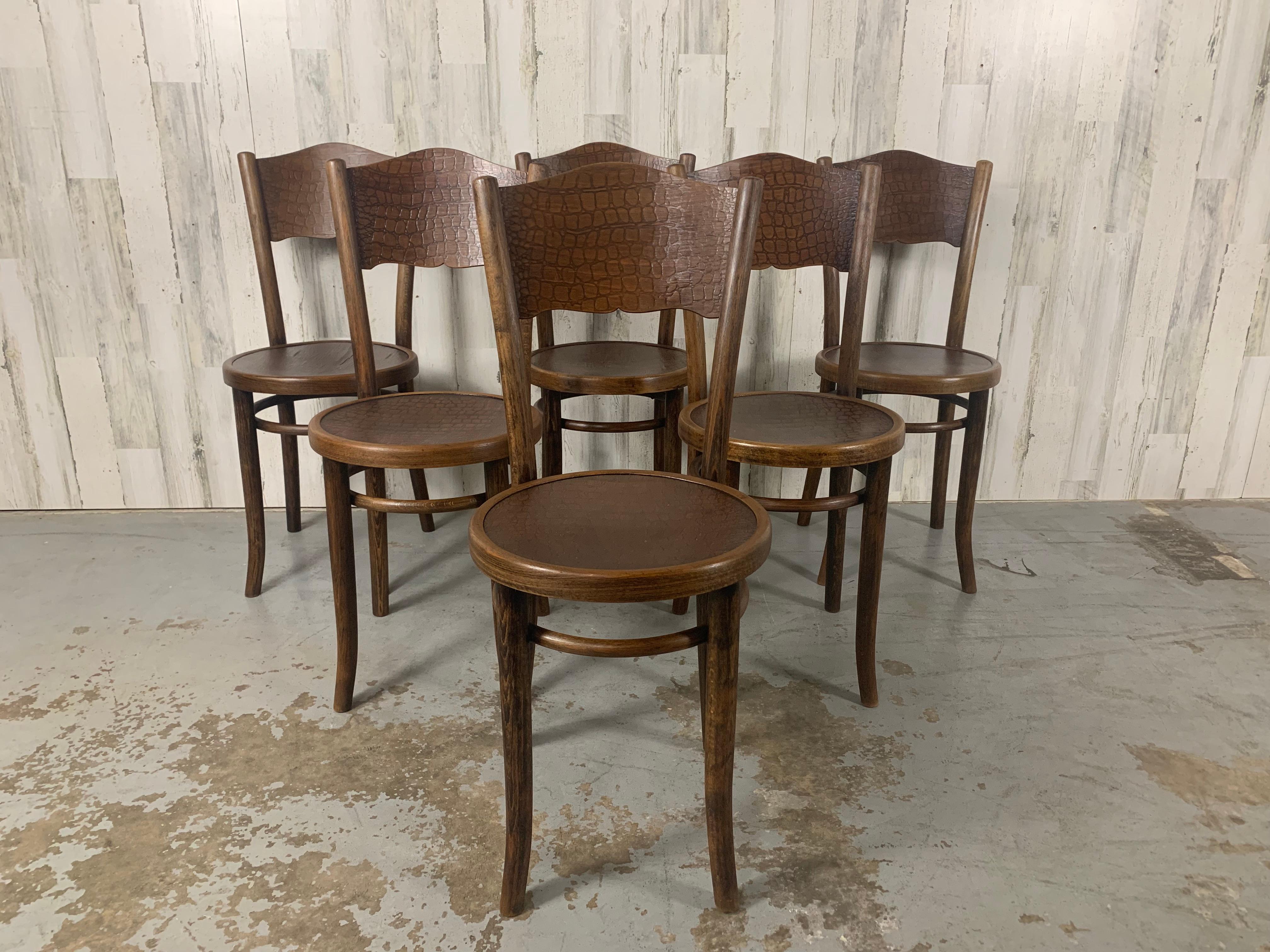 Modell 255 Thonet Bugholzstühle „Crocodile“ Muster-Set aus 6 Stühlen (Polnisch) im Angebot