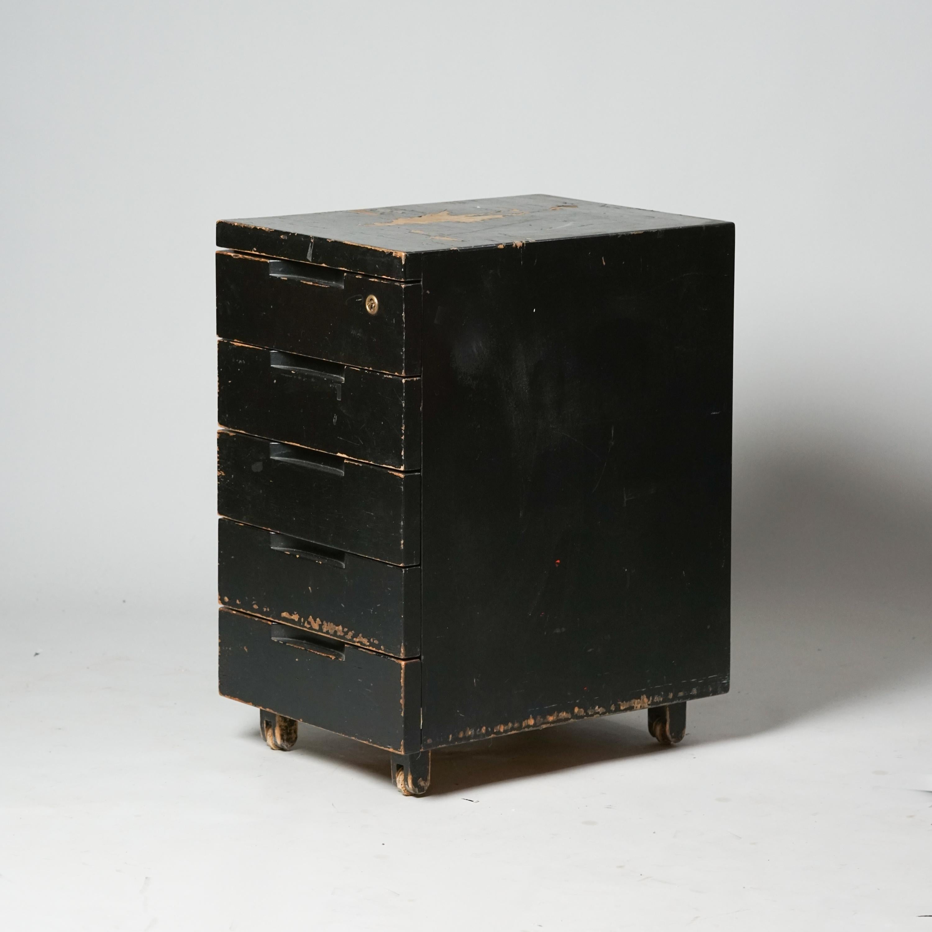 Model 296 chest of drawers, designed by Alvar Aalto, manufactured by Oy Huonekalu- ja Rakennustyötehdas Ab, 1930s. Painted birch. Good vintage condition, rich patina and wear consistent with age and use.

Alvar Aalto (1898-1976) is probably the most