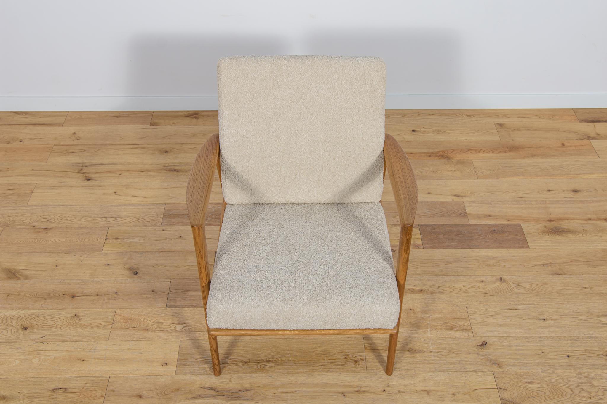Woodwork Model 300-139 Armchair from Swarzędz Factory, 1960s For Sale