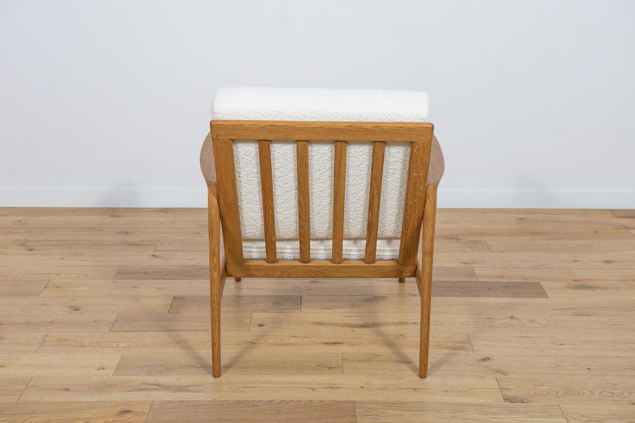 Woodwork Model 300-139 Armchair from Swarzędz Factory, 1960s For Sale