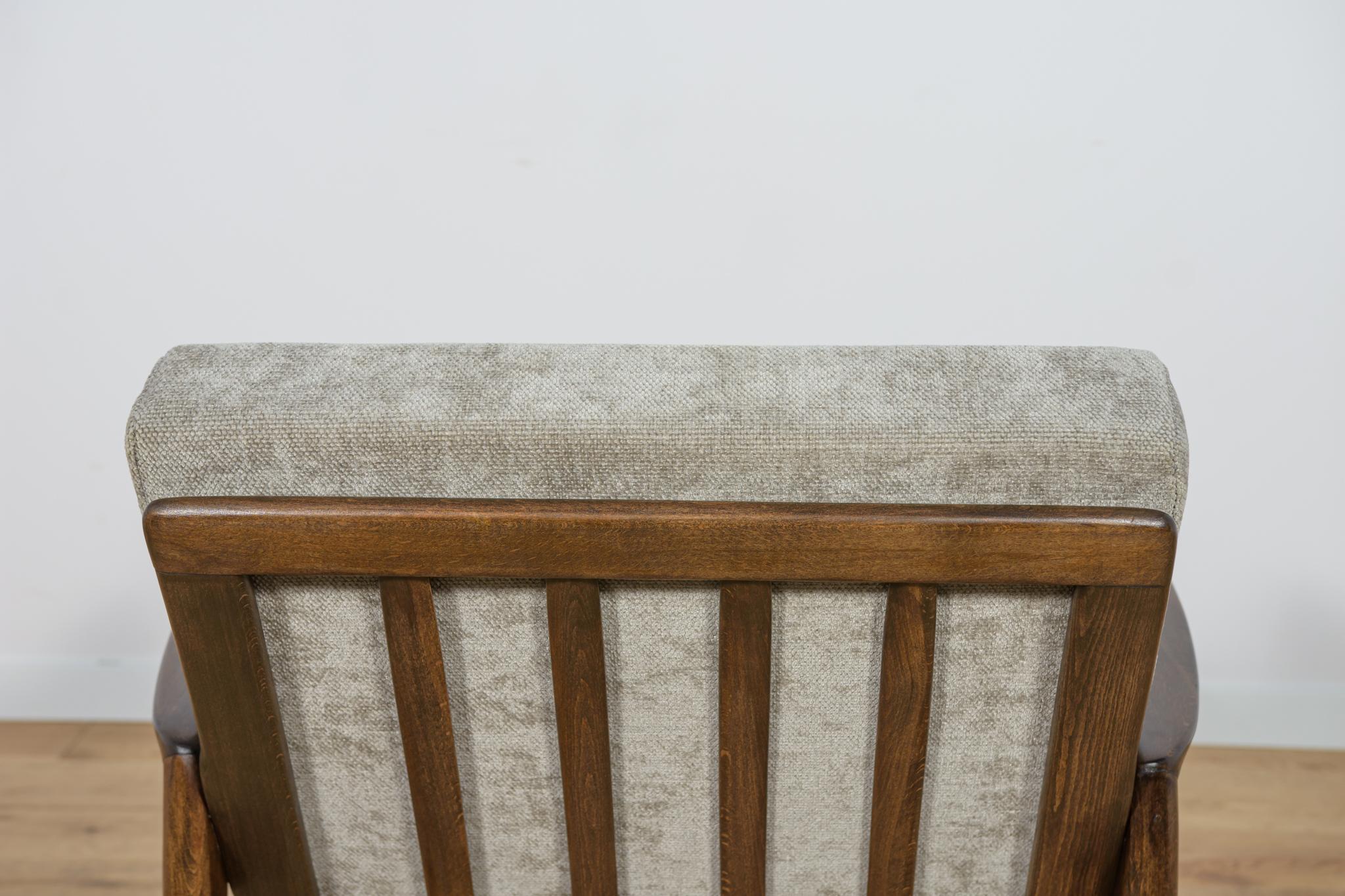Sillón Modelo 300-139 de la Fábrica Swarzędz, Polonia, años 60 en venta 8