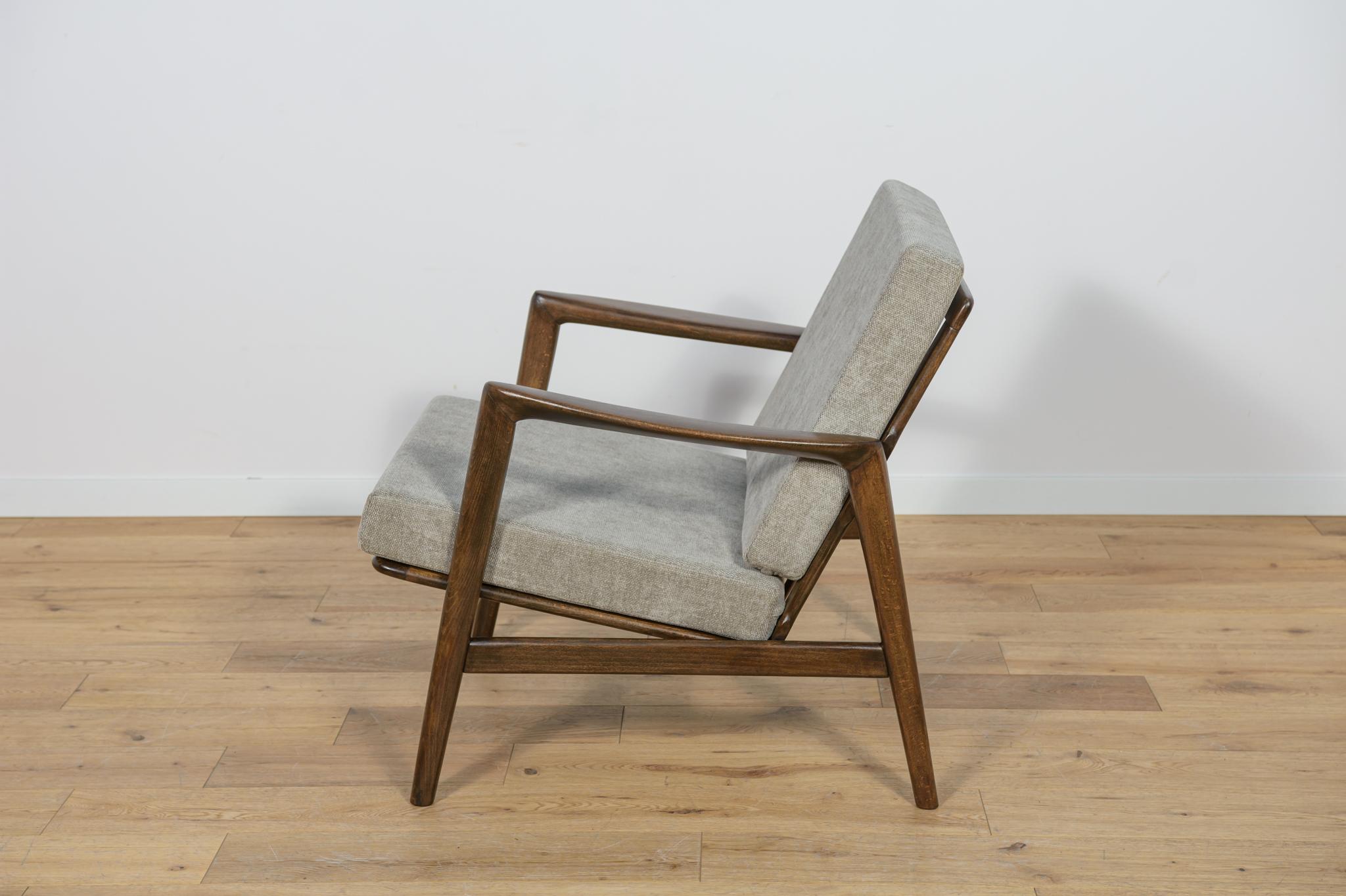 Sillón Modelo 300-139 de la Fábrica Swarzędz, Polonia, años 60 Polaco en venta