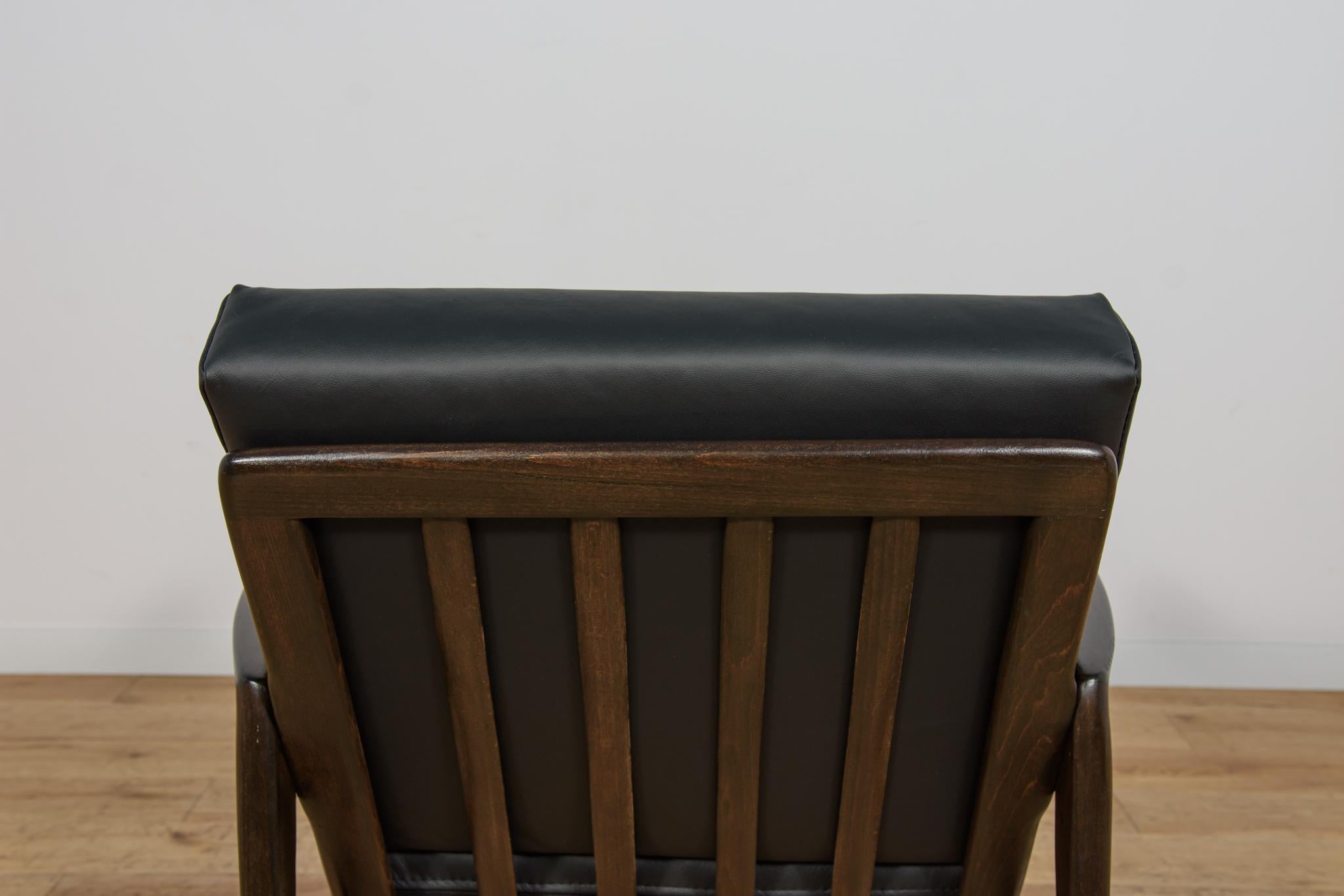 Sillón Modelo 300-139 de la Fábrica de Muebles Swarzędz, Polonia, años 60 en venta 9