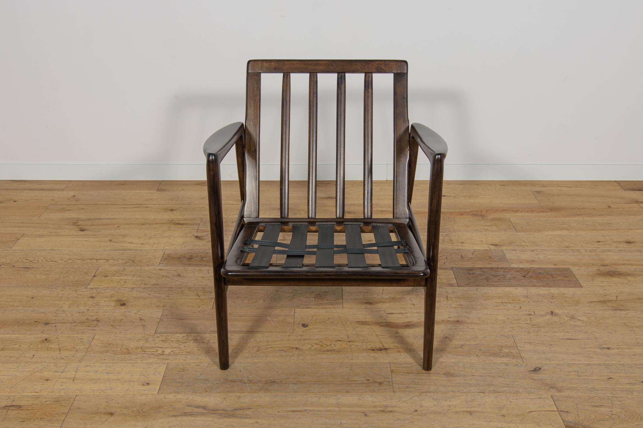 Sillón Modelo 300-139 de la Fábrica de Muebles Swarzędz, Polonia, años 60 en venta 1