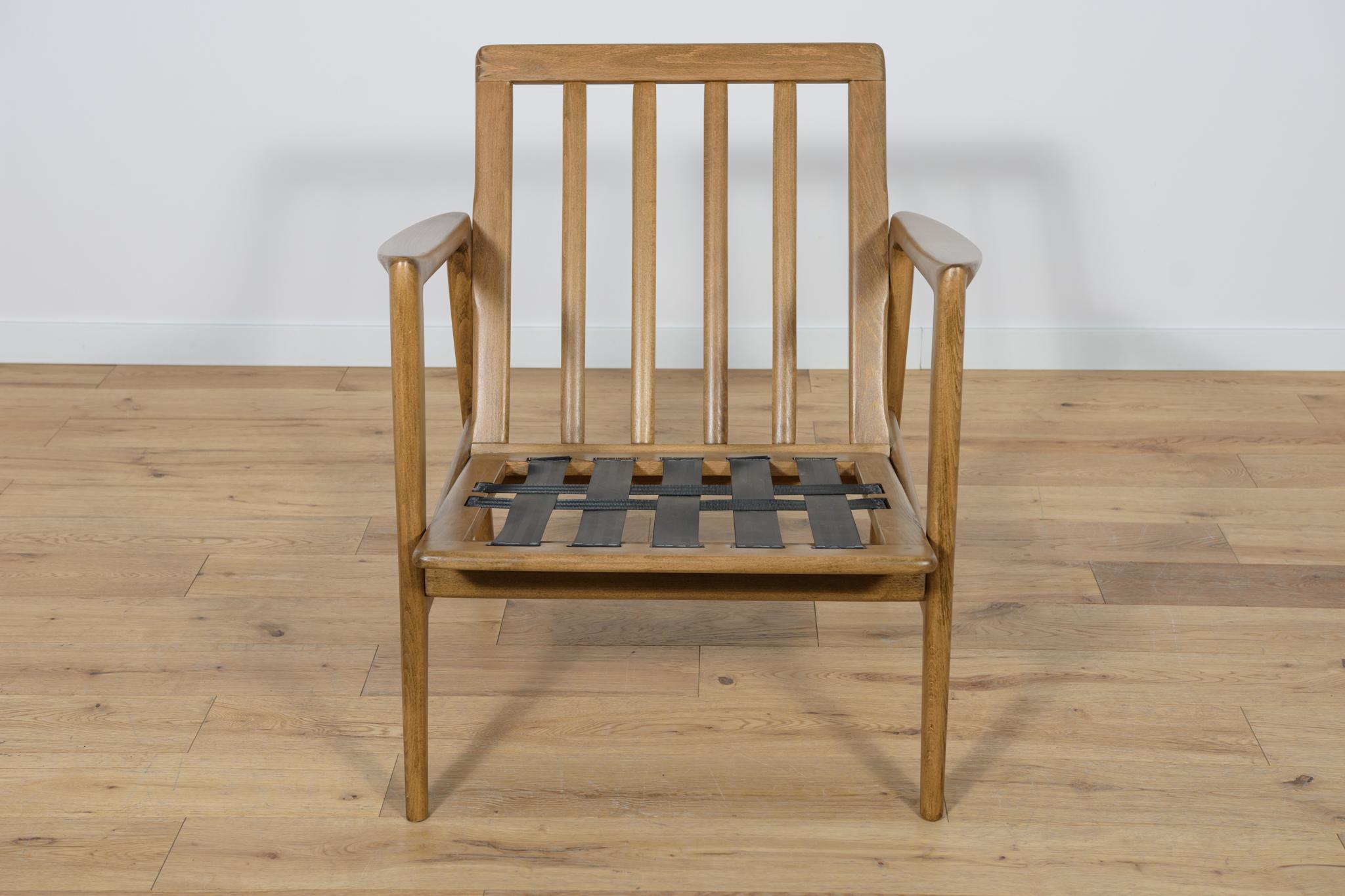 Woodwork Model 300-139 Armchairs from Swarzędz Factory, 1960s, Set of 2 For Sale