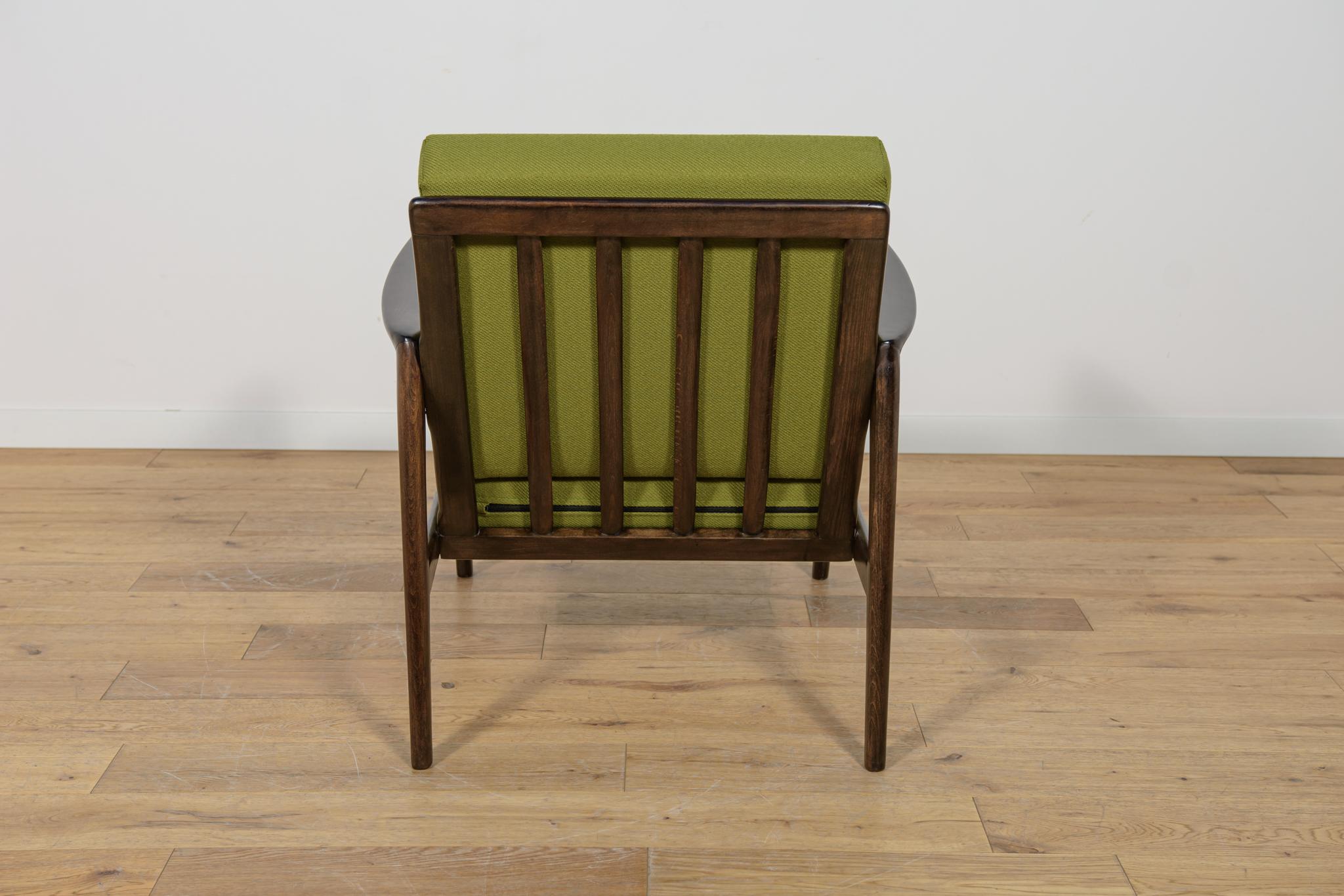 Model 300-139 Armchairs from Swarzędz Furniture Factory, 1960s, Set of 2 in vendita 3