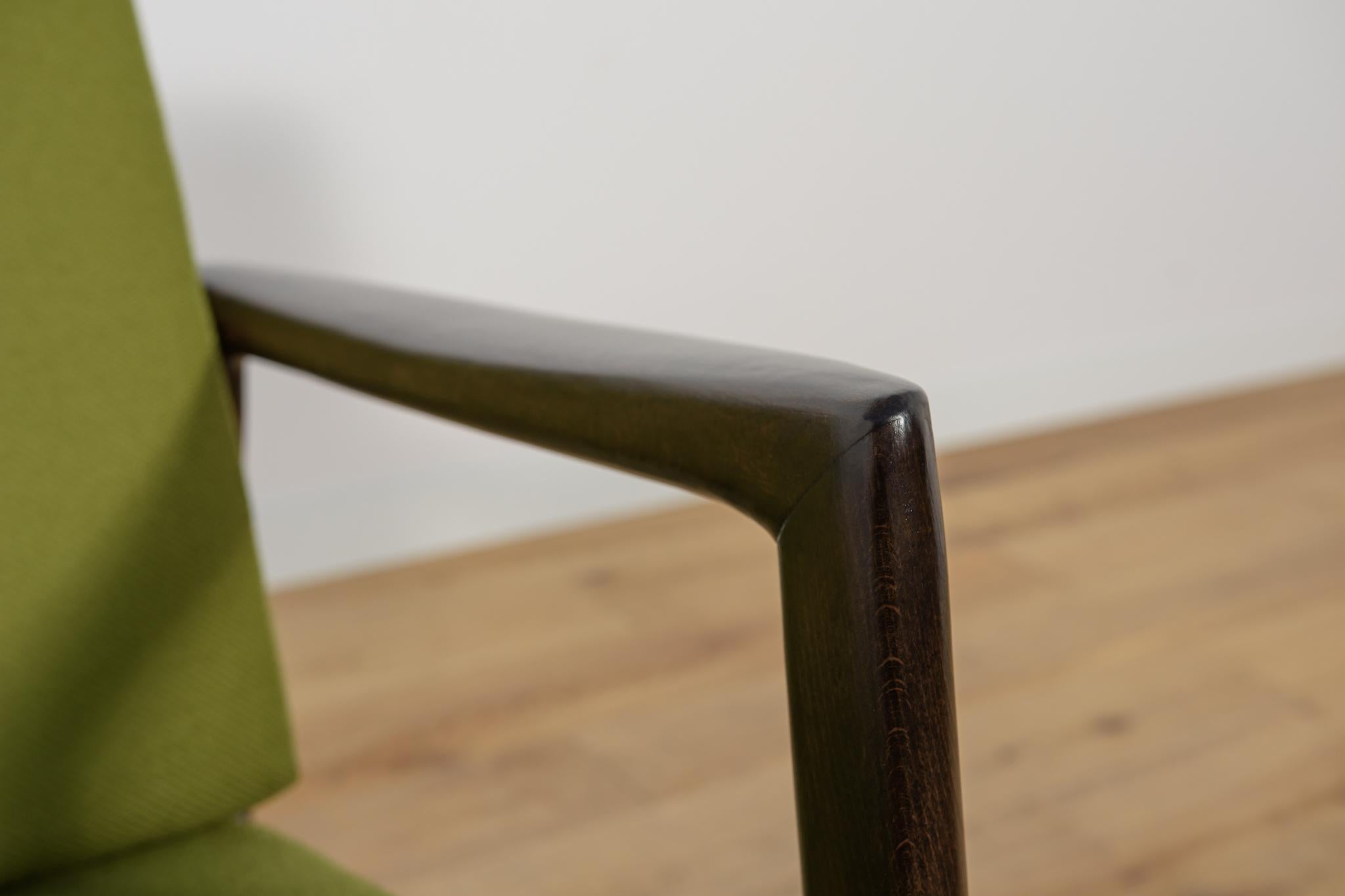 Model 300-139 Armchairs from Swarzędz Furniture Factory, 1960s, Set of 2 in vendita 6