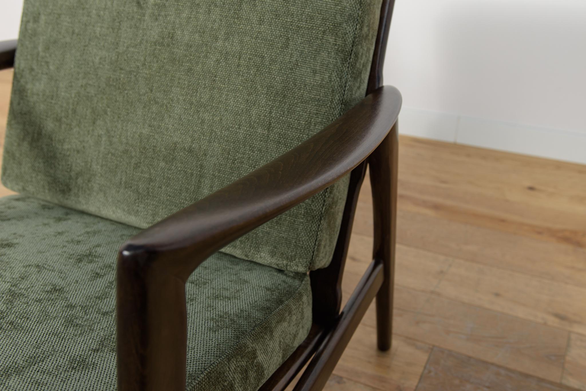 Poltrone Model 300-139 di Swarzędz Furniture Factory, anni '60, Set di 2 in vendita 8