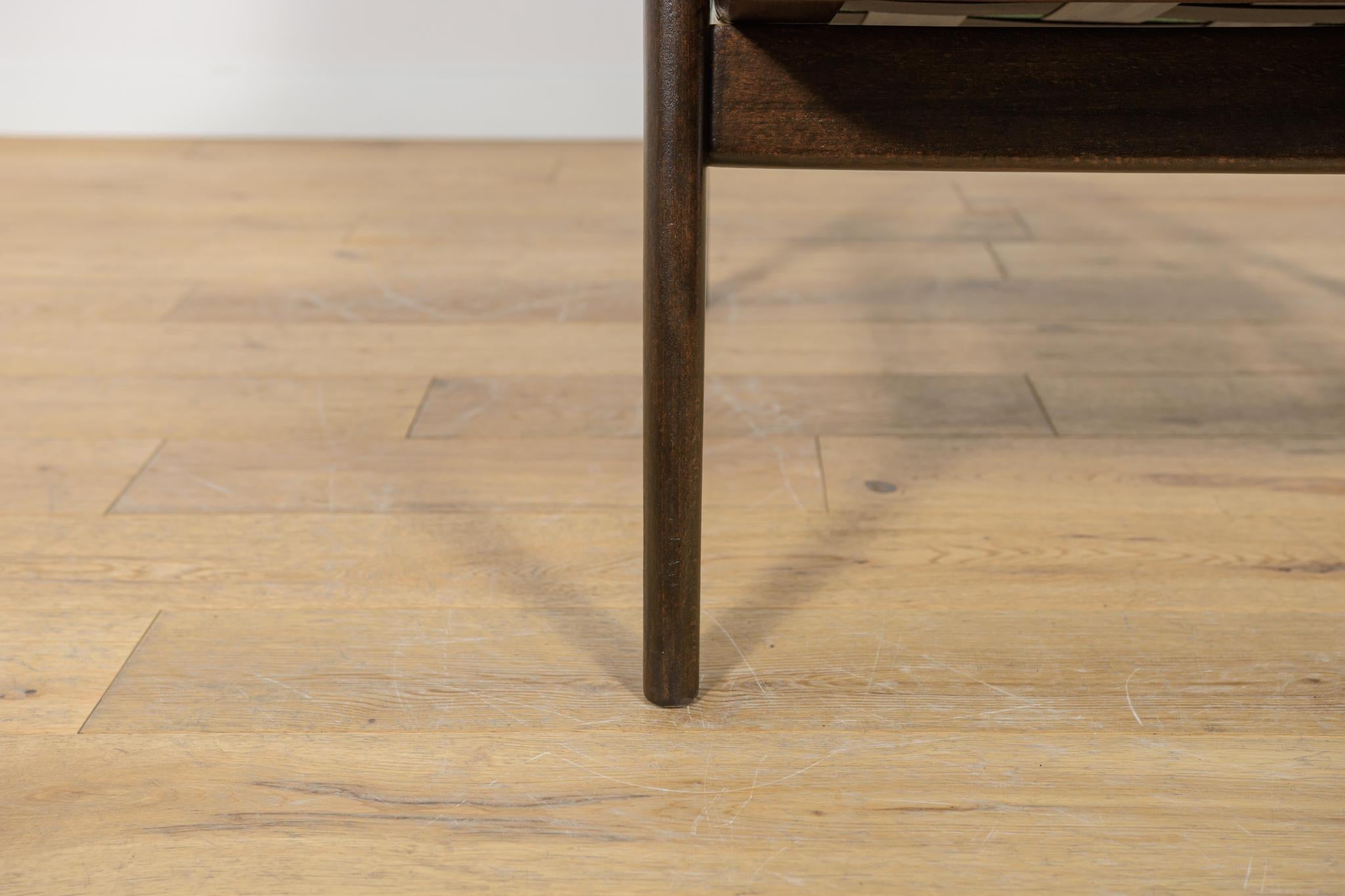 Sillones Modelo 300-139 de la Fábrica de Muebles Swarzędz, años 60, juego de 2 en venta 11