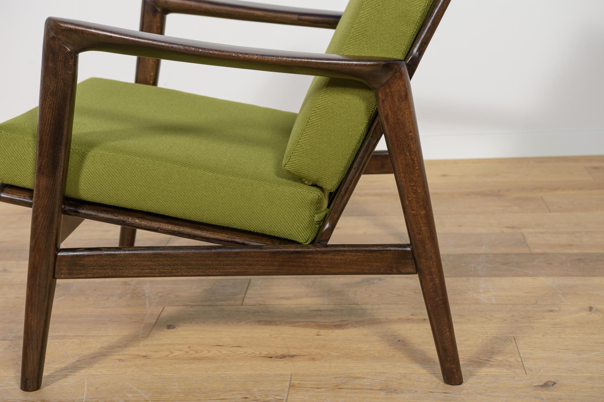 Model 300-139 Armchairs from Swarzędz Furniture Factory, 1960s, Set of 2 in vendita 12
