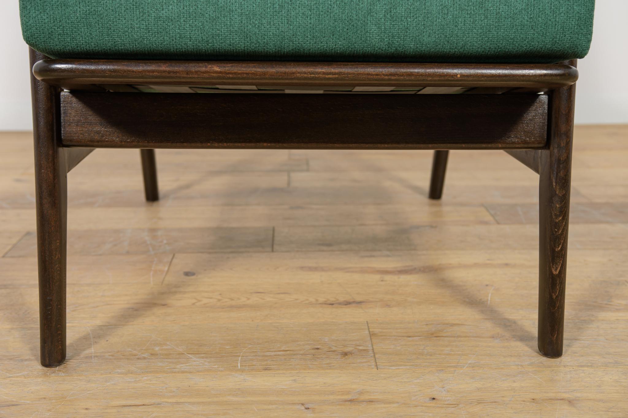 Sillones Modelo 300-139 de la Fábrica de Muebles Swarzędz, años 60, juego de 2 en venta 12
