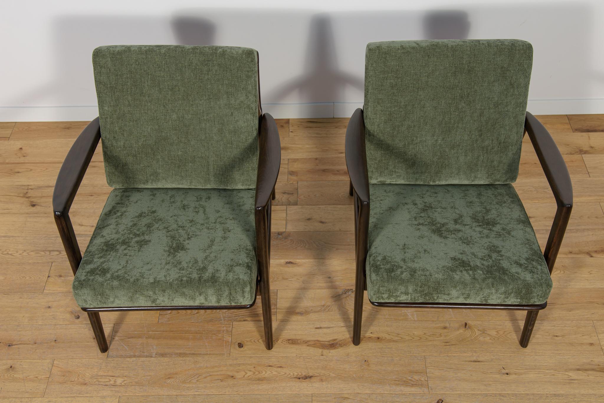 Polacco Poltrone Model 300-139 di Swarzędz Furniture Factory, anni '60, Set di 2 in vendita