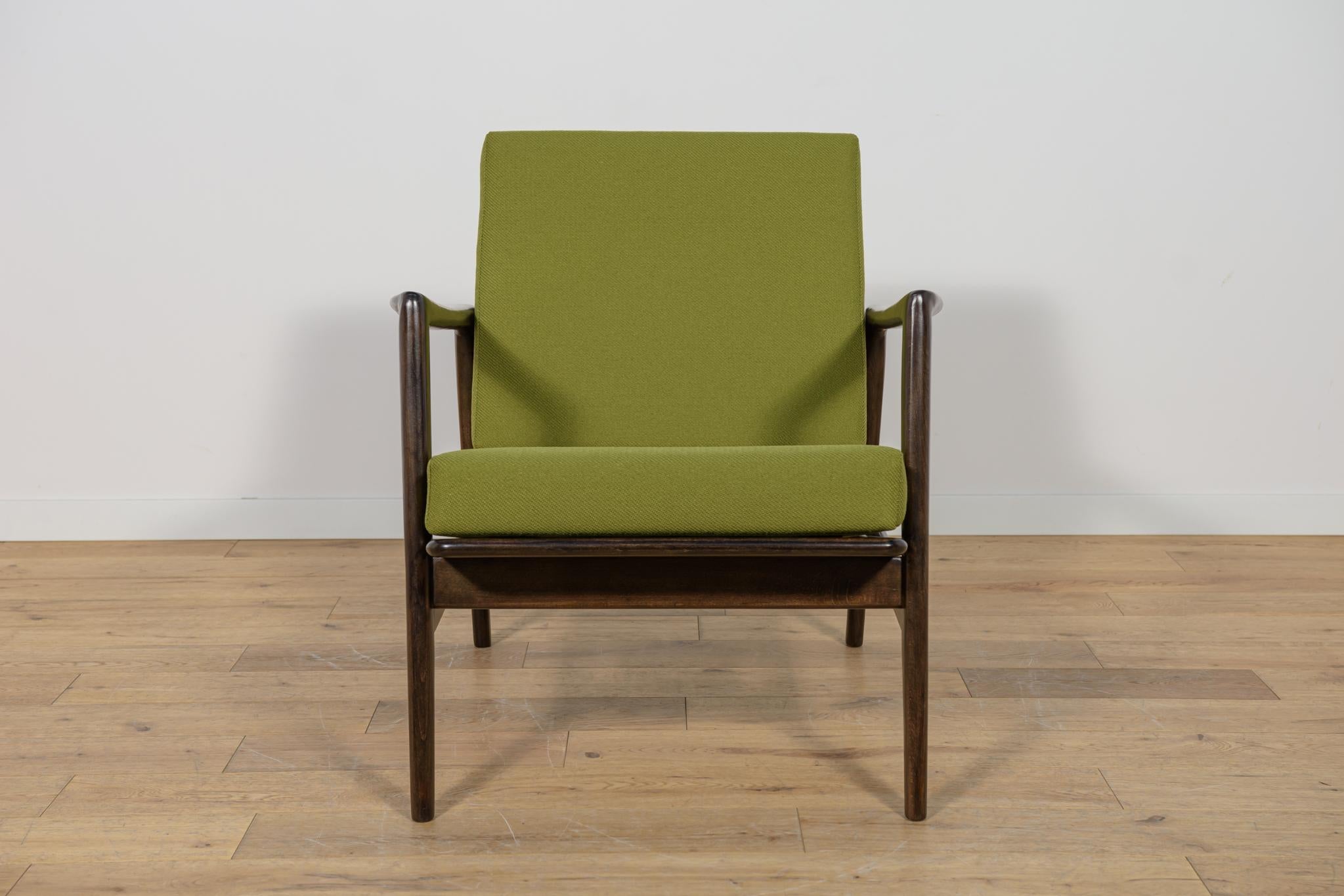 Metà XX secolo Model 300-139 Armchairs from Swarzędz Furniture Factory, 1960s, Set of 2 in vendita