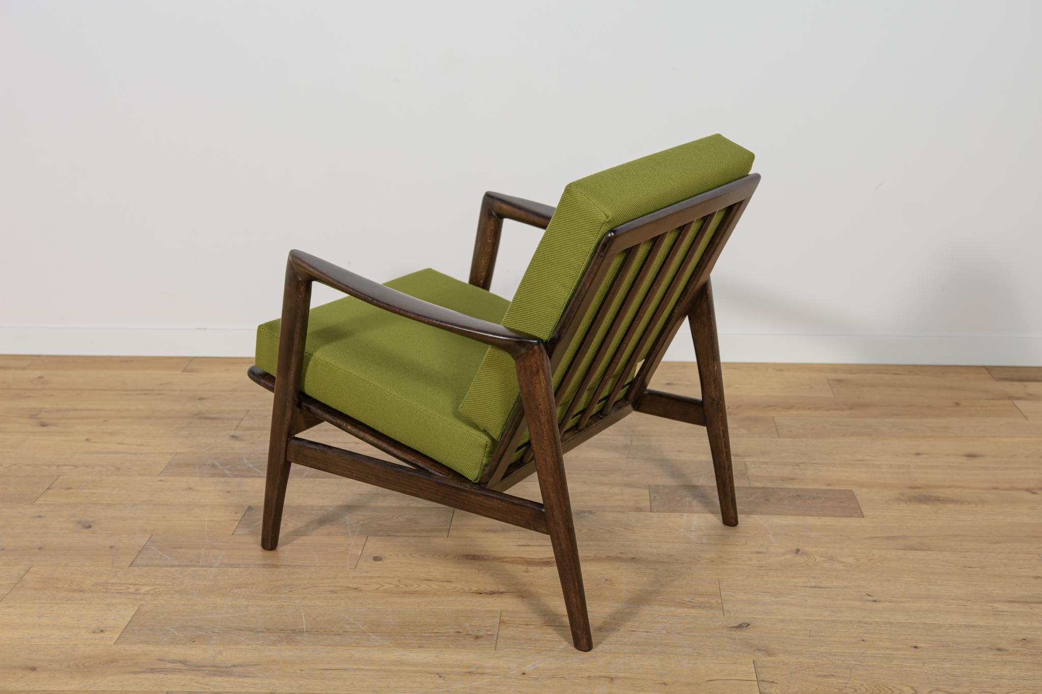 Model 300-139 Armchairs from Swarzędz Furniture Factory, 1960s, Set of 2 in vendita 2
