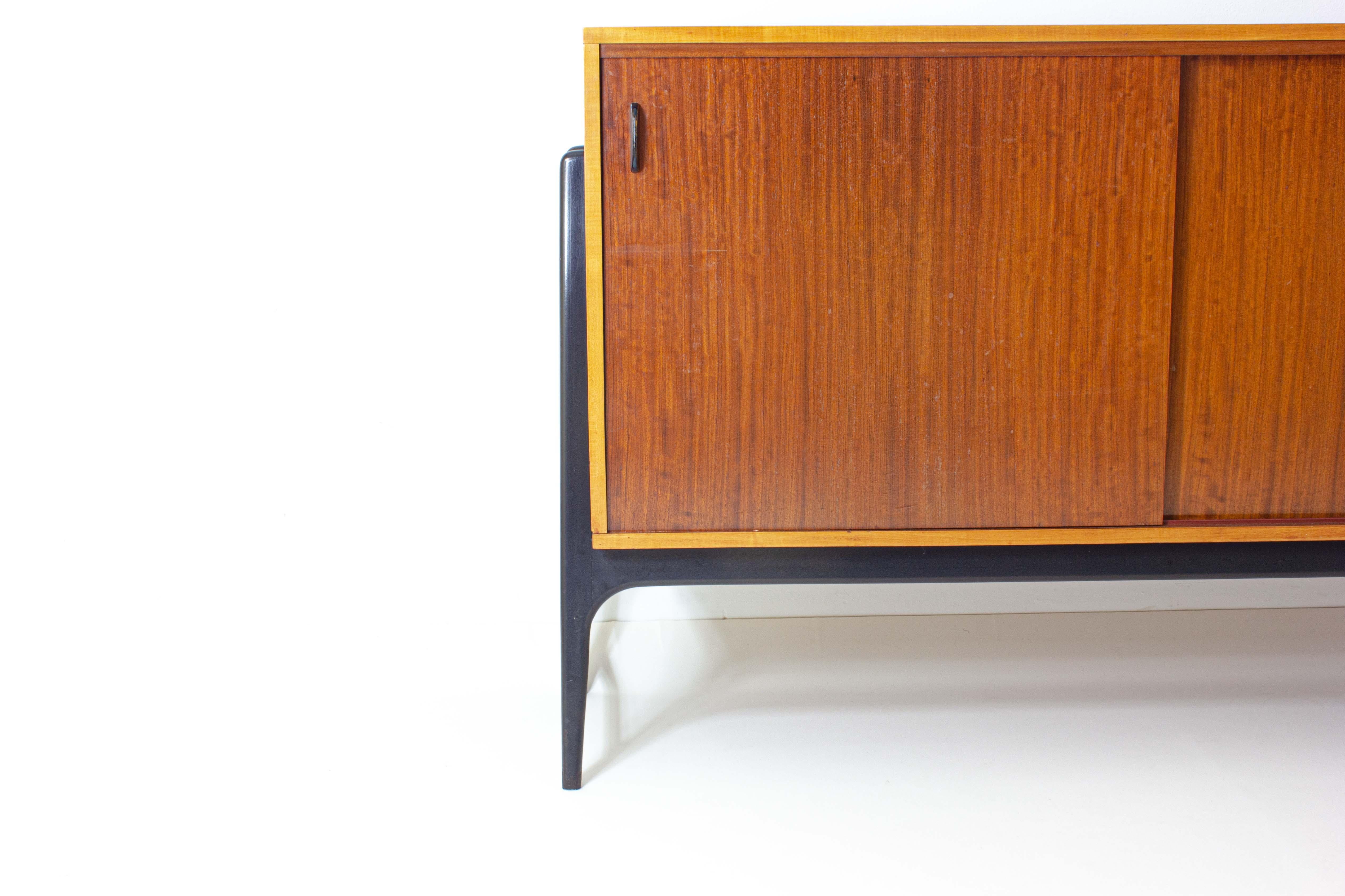Model 3030 Sideboard by Alfred Hendrickx for Belform, 1959 For Sale 3