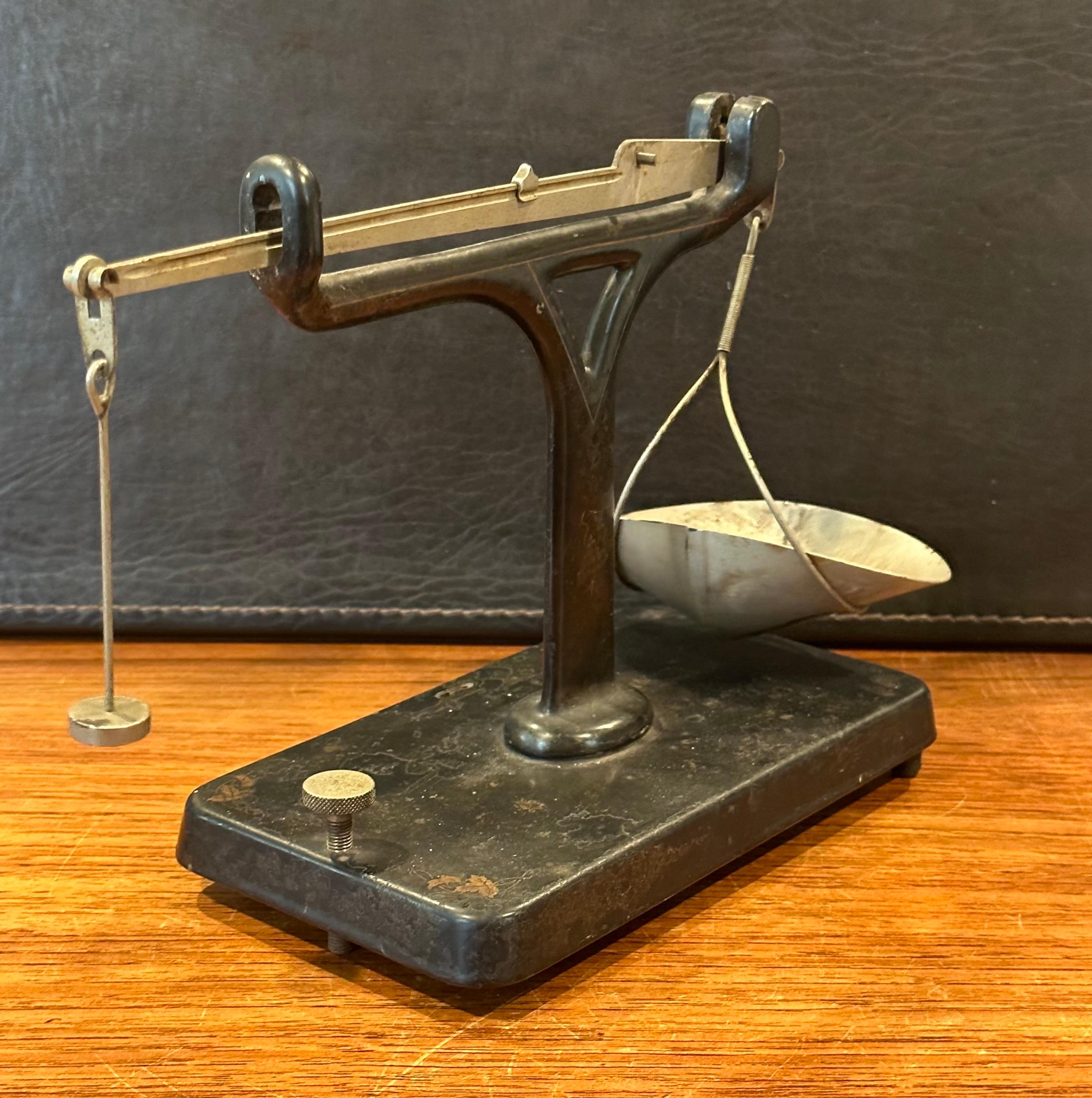 Iron Model #309-1 Vintage Scale and Weights by Brown & Sharpe Mfg. For Sale