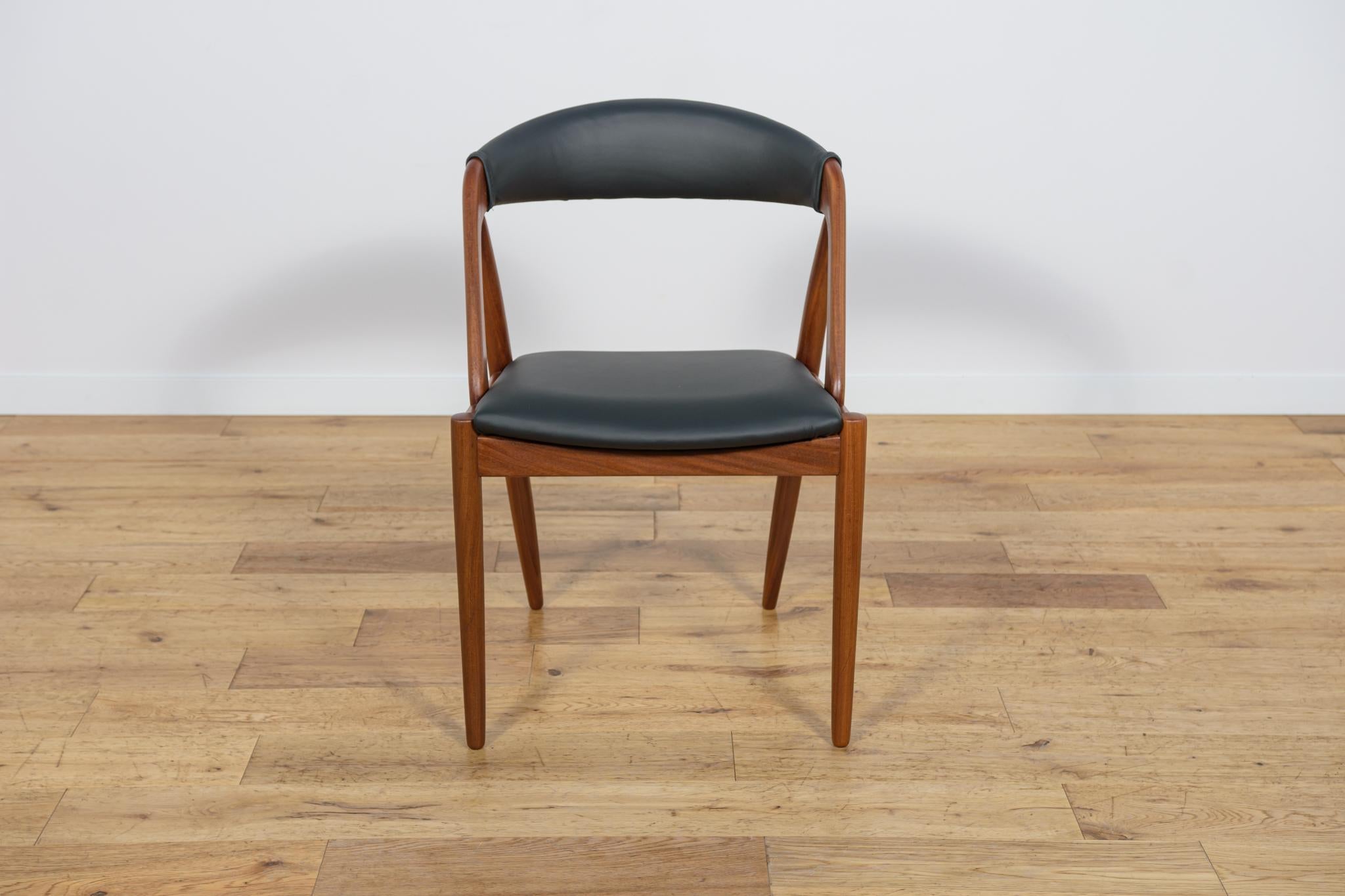Model 31 Dining Chairs by Kai Kristiansen for Schou Andersen, Denmark, 1960s. In Excellent Condition For Sale In GNIEZNO, 30